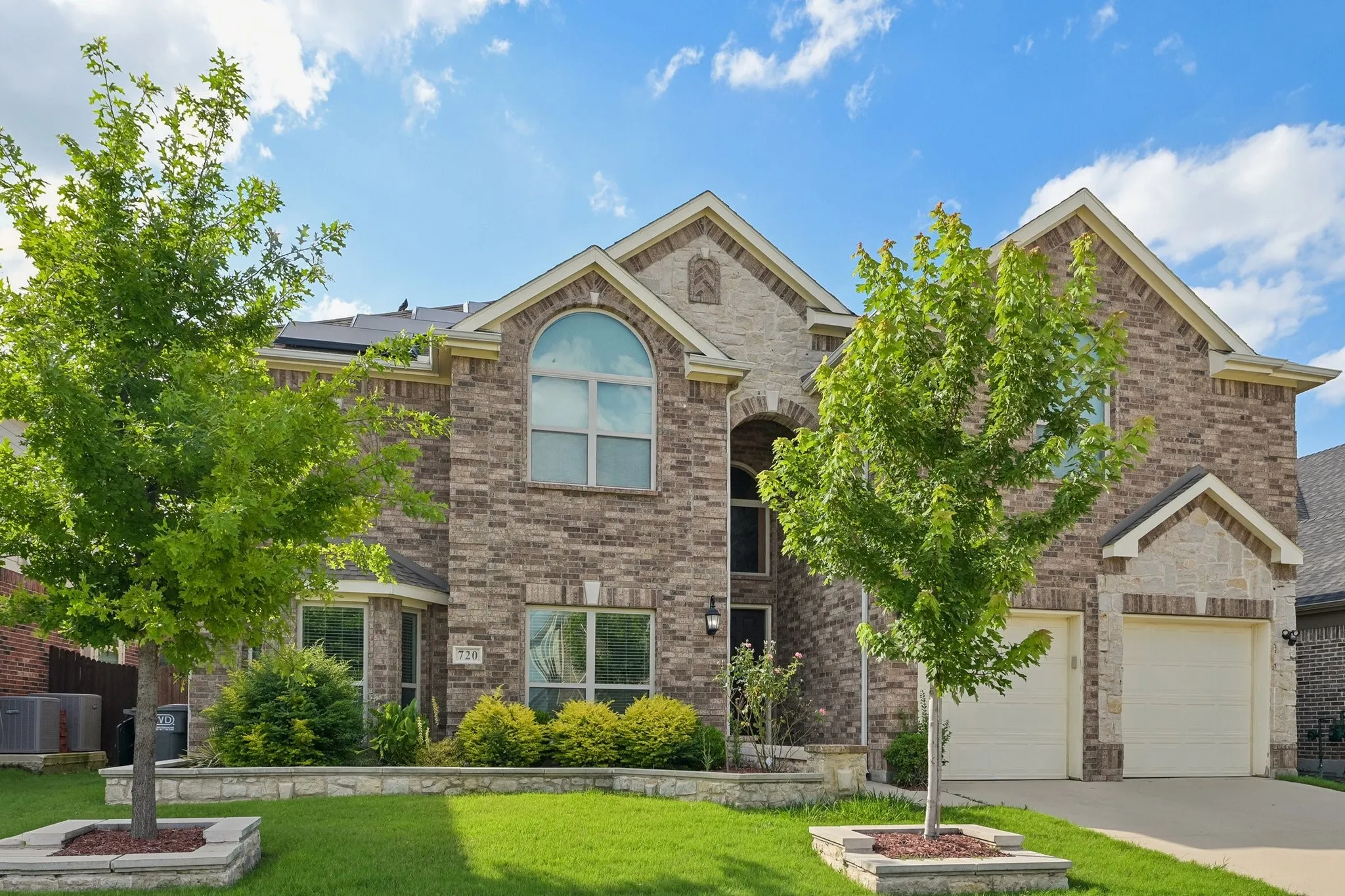 Single Family Residence For Rent in Denton County , 720 Yarrow Street, Little Elm, Texas 75068, 6 Bedroom, 4 Bathroom, 2 Garage spaces, 4,287 Sqft, built in 2016, mls#21367741, Real Estate Agent in Little Elm, Homes For Rent in Denton county, Homes For Rent in Little Elm, Realtor in Little Elm Texas, Real Estate Brokerage Independent Realty Texas, Luminita Cordes Realtor