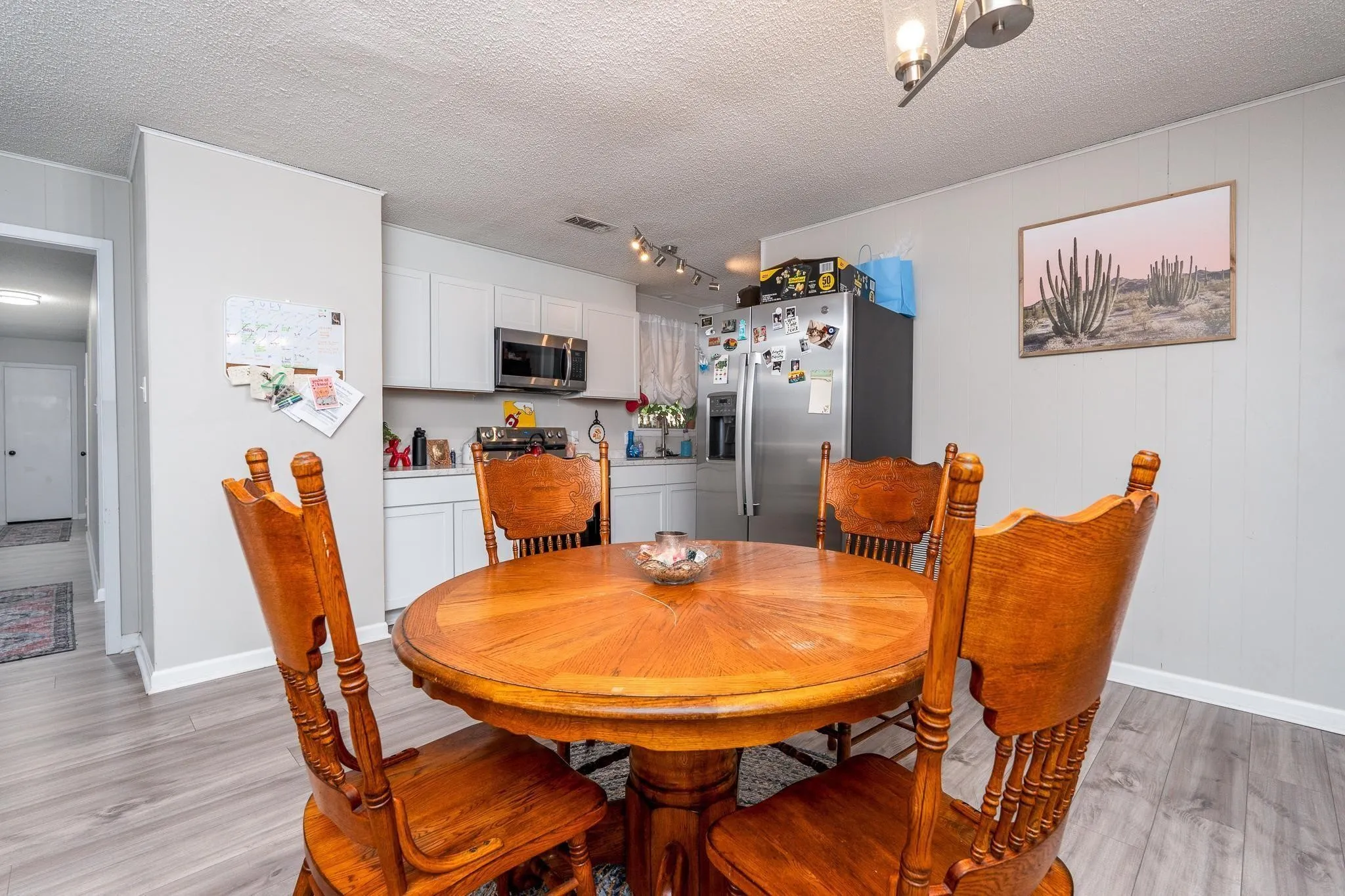 Single Family Residence For Sale in Taylor County , 225 N La Salle Drive, Abilene, Texas 79603, 3 Bedroom, 2 Bathroom, 2 Garage spaces, 1,595 Sqft, built in 1965, mls#21367745, Real Estate Agent in Abilene, Homes For Sale in Taylor county, Homes For Sale in Abilene, Realtor in Abilene Texas, Real Estate Brokerage Independent Realty Texas, Luminita Cordes Realtor