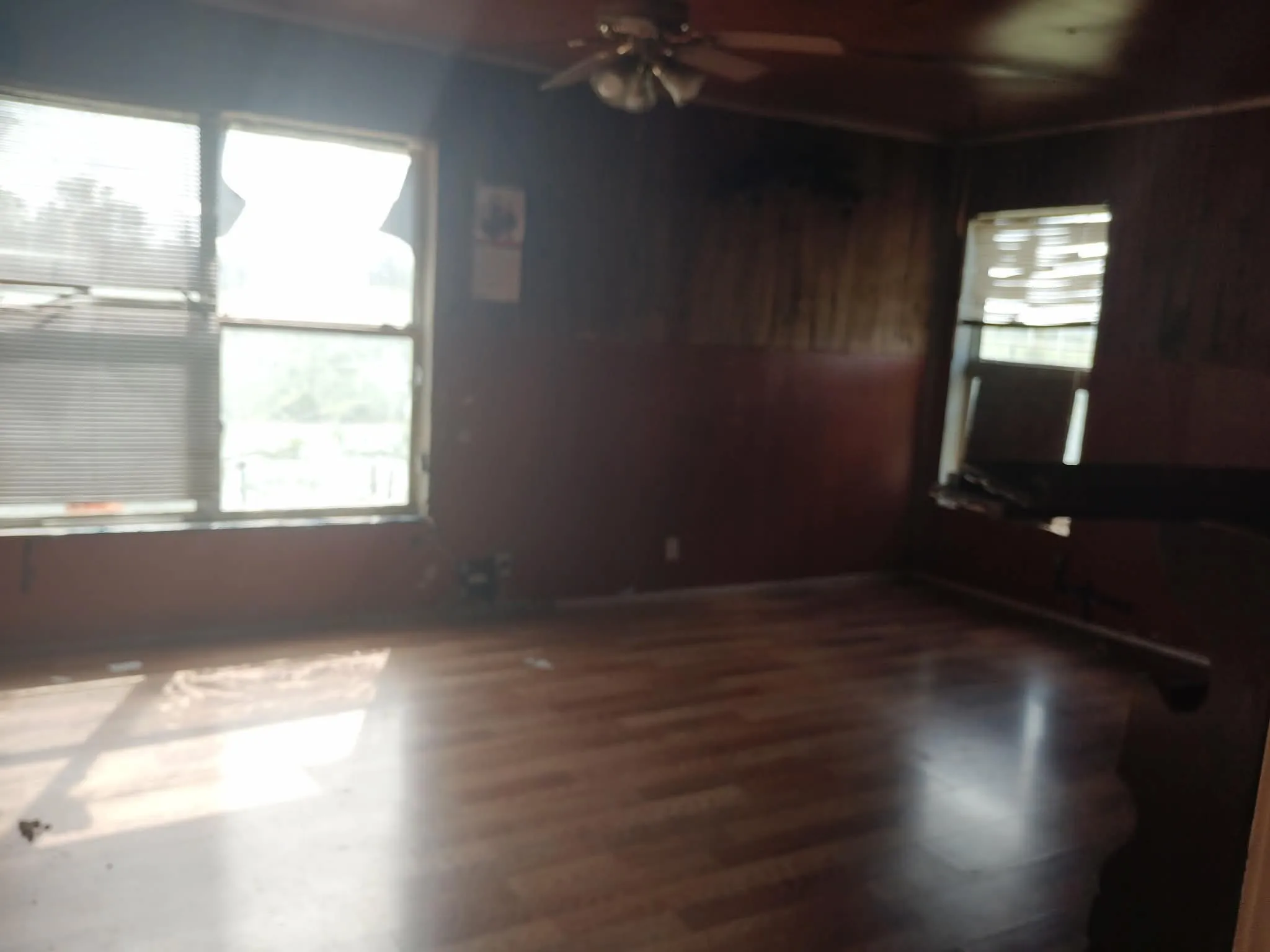 Single Family Residence For Sale in Red River (TX) County , 2020 Farm Road 909, Clarksville, Texas 75426, 2 Bedroom, 2 Bathroom, 1 Garage spaces, 1,253 Sqft, built in 1937, mls#21367221, Real Estate Agent in Clarksville, Homes For Sale in Red River (TX) county, Homes For Sale in Clarksville, Realtor in Clarksville Texas, Real Estate Brokerage Independent Realty Texas, Luminita Cordes Realtor