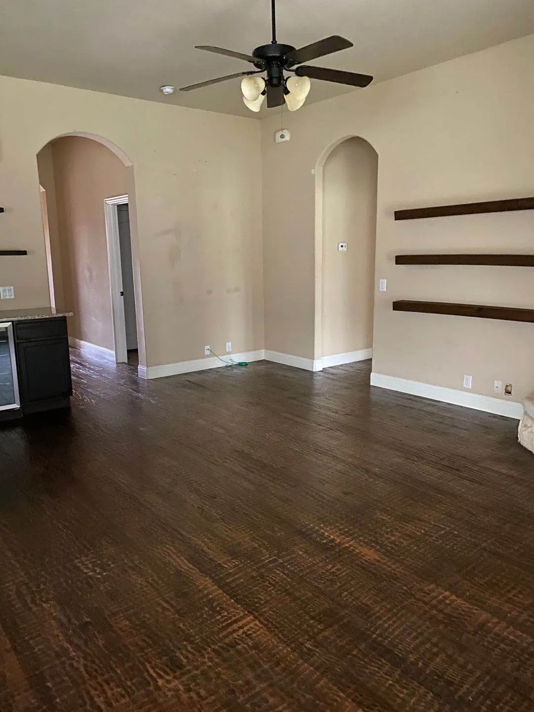 Single Family Residence For Rent in Collin County , 3501 Holly Road, Melissa, Texas 75454, 3 Bedroom, 2 Bathroom, 2 Garage spaces, 1,611 Sqft, built in 2013, mls#21367758, Real Estate Agent in Melissa, Homes For Rent in Collin county, Homes For Rent in Melissa, Realtor in Melissa Texas, Real Estate Brokerage Independent Realty Texas, Luminita Cordes Realtor