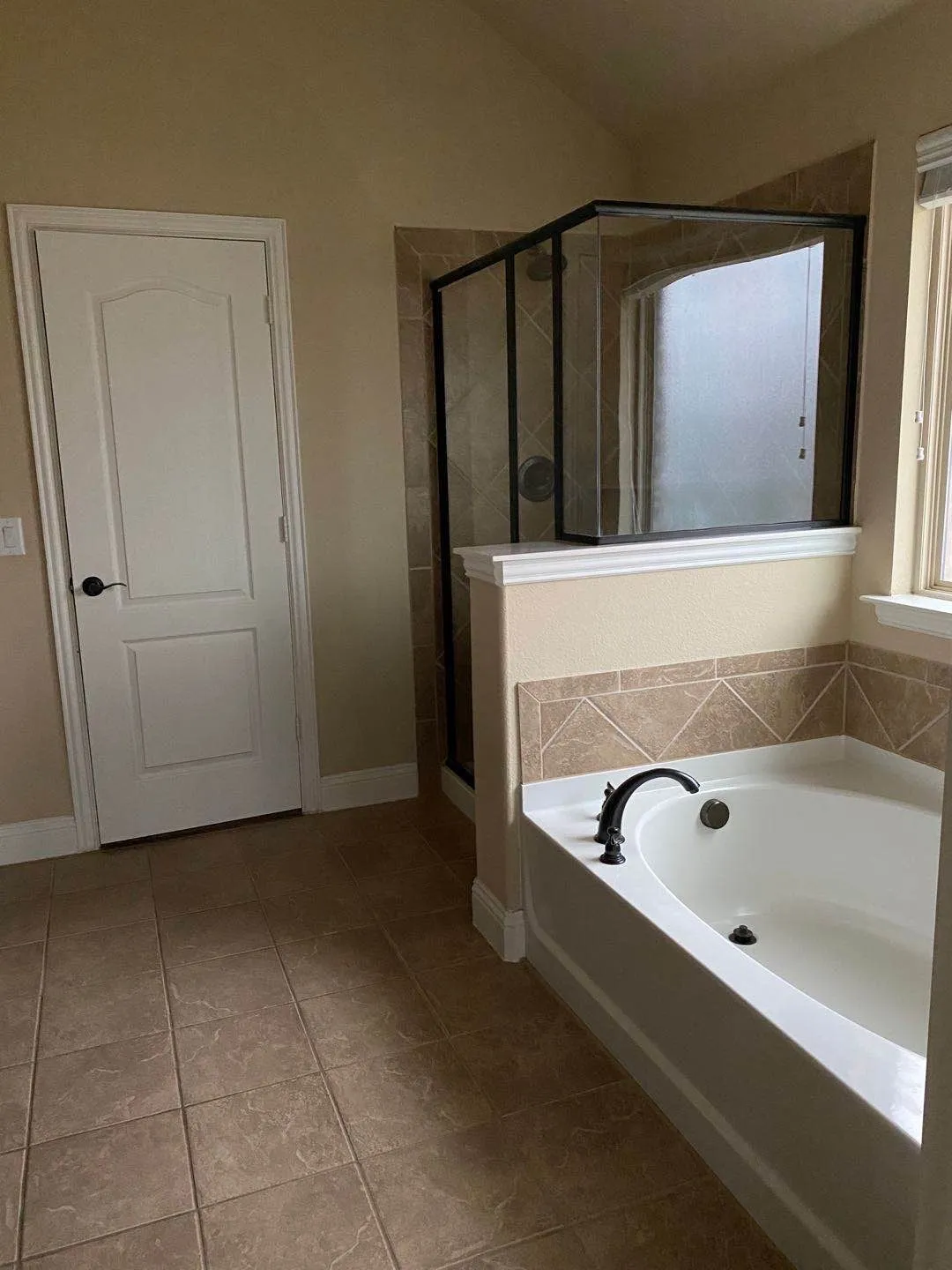 Single Family Residence For Rent in Collin County , 3501 Holly Road, Melissa, Texas 75454, 3 Bedroom, 2 Bathroom, 2 Garage spaces, 1,611 Sqft, built in 2013, mls#21367758, Real Estate Agent in Melissa, Homes For Rent in Collin county, Homes For Rent in Melissa, Realtor in Melissa Texas, Real Estate Brokerage Independent Realty Texas, Luminita Cordes Realtor