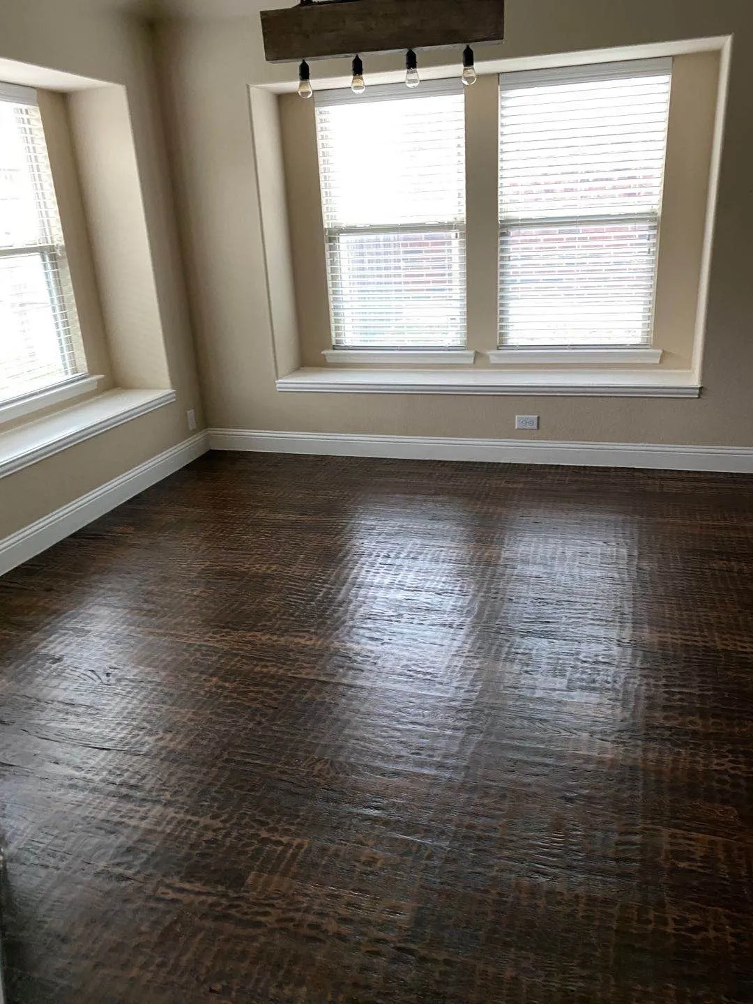 Single Family Residence For Rent in Collin County , 3501 Holly Road, Melissa, Texas 75454, 3 Bedroom, 2 Bathroom, 2 Garage spaces, 1,611 Sqft, built in 2013, mls#21367758, Real Estate Agent in Melissa, Homes For Rent in Collin county, Homes For Rent in Melissa, Realtor in Melissa Texas, Real Estate Brokerage Independent Realty Texas, Luminita Cordes Realtor