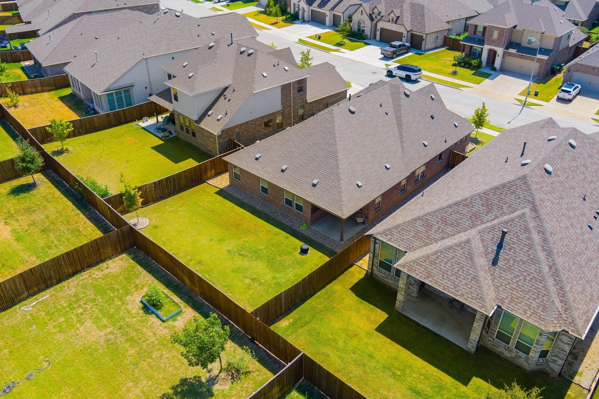 Single Family Residence For Sale in Denton County , 1025 Rosebay Drive, Justin, Texas 76247, 3 Bedroom, 2 Bathroom, 2 Garage spaces, 2,018 Sqft, built in 2023, mls#21367263, Real Estate Agent in Justin, Homes For Sale in Denton county, Homes For Sale in Justin, Realtor in Justin Texas, Real Estate Brokerage Independent Realty Texas, Luminita Cordes Realtor
