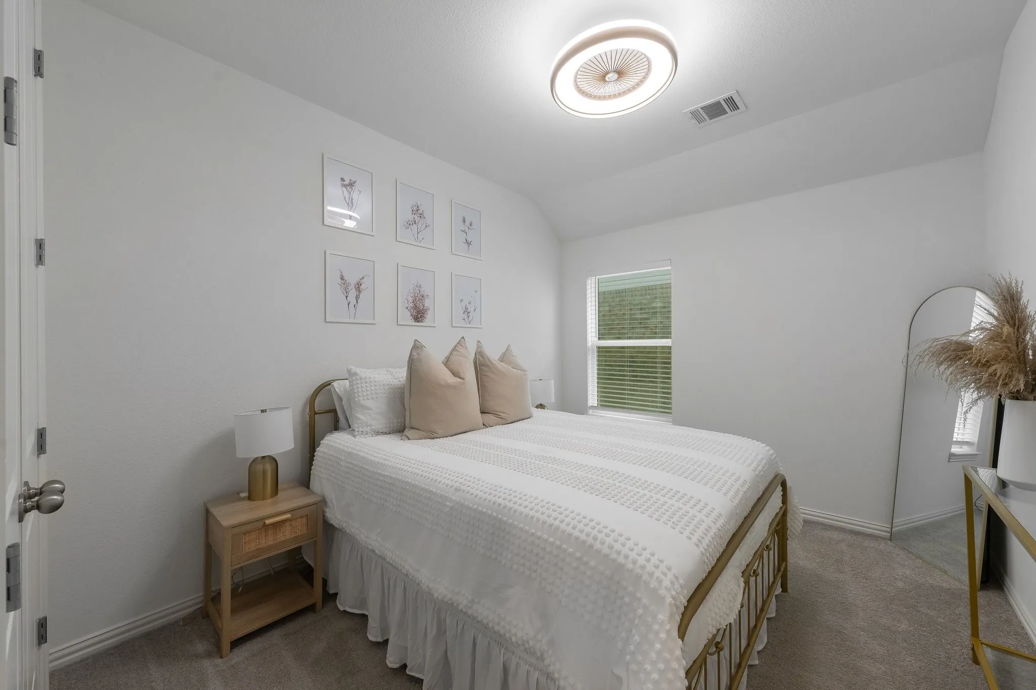 Single Family Residence For Sale in Denton County , 1025 Rosebay Drive, Justin, Texas 76247, 3 Bedroom, 2 Bathroom, 2 Garage spaces, 2,018 Sqft, built in 2023, mls#21367263, Real Estate Agent in Justin, Homes For Sale in Denton county, Homes For Sale in Justin, Realtor in Justin Texas, Real Estate Brokerage Independent Realty Texas, Luminita Cordes Realtor