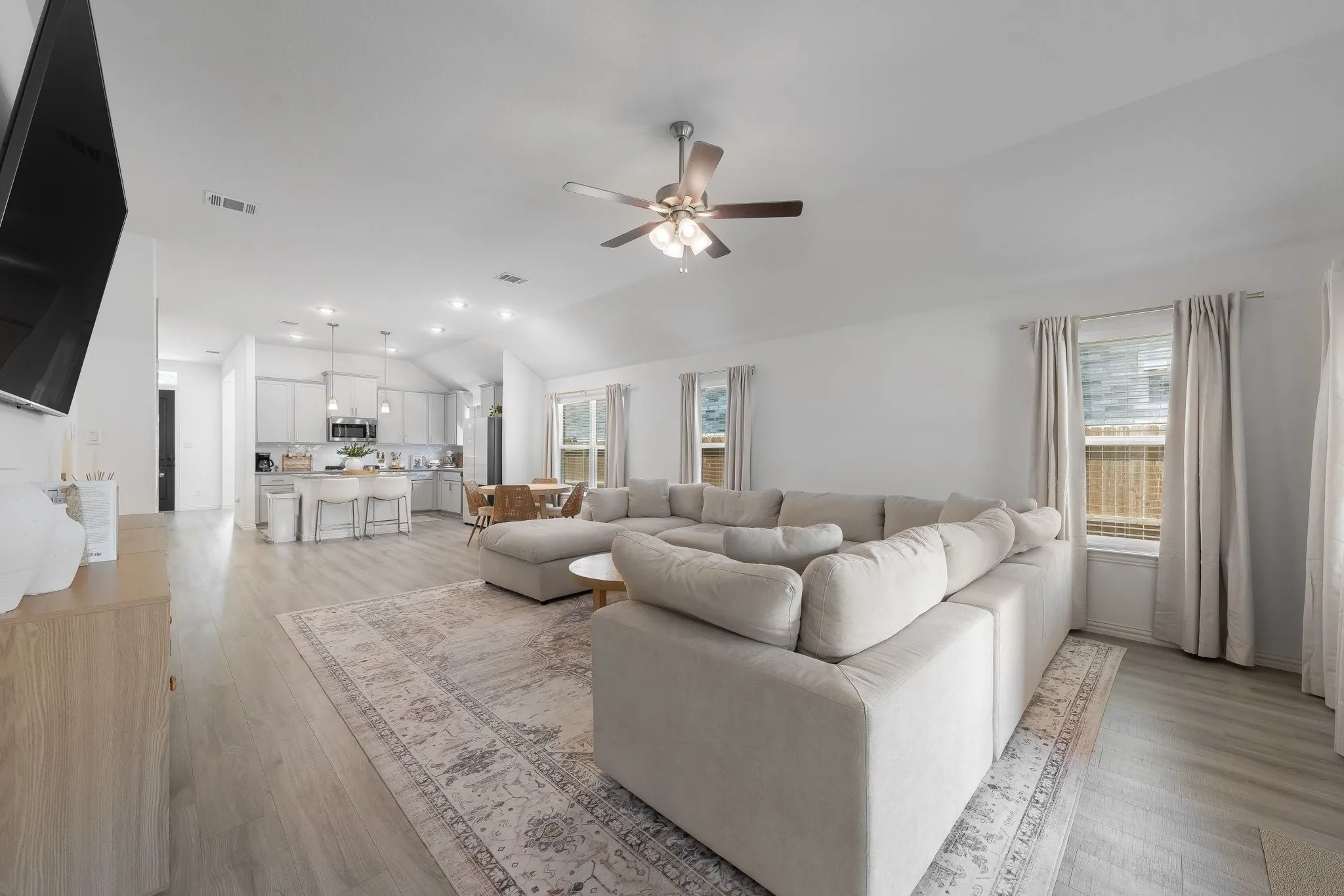 Single Family Residence For Sale in Denton County , 1025 Rosebay Drive, Justin, Texas 76247, 3 Bedroom, 2 Bathroom, 2 Garage spaces, 2,018 Sqft, built in 2023, mls#21367263, Real Estate Agent in Justin, Homes For Sale in Denton county, Homes For Sale in Justin, Realtor in Justin Texas, Real Estate Brokerage Independent Realty Texas, Luminita Cordes Realtor