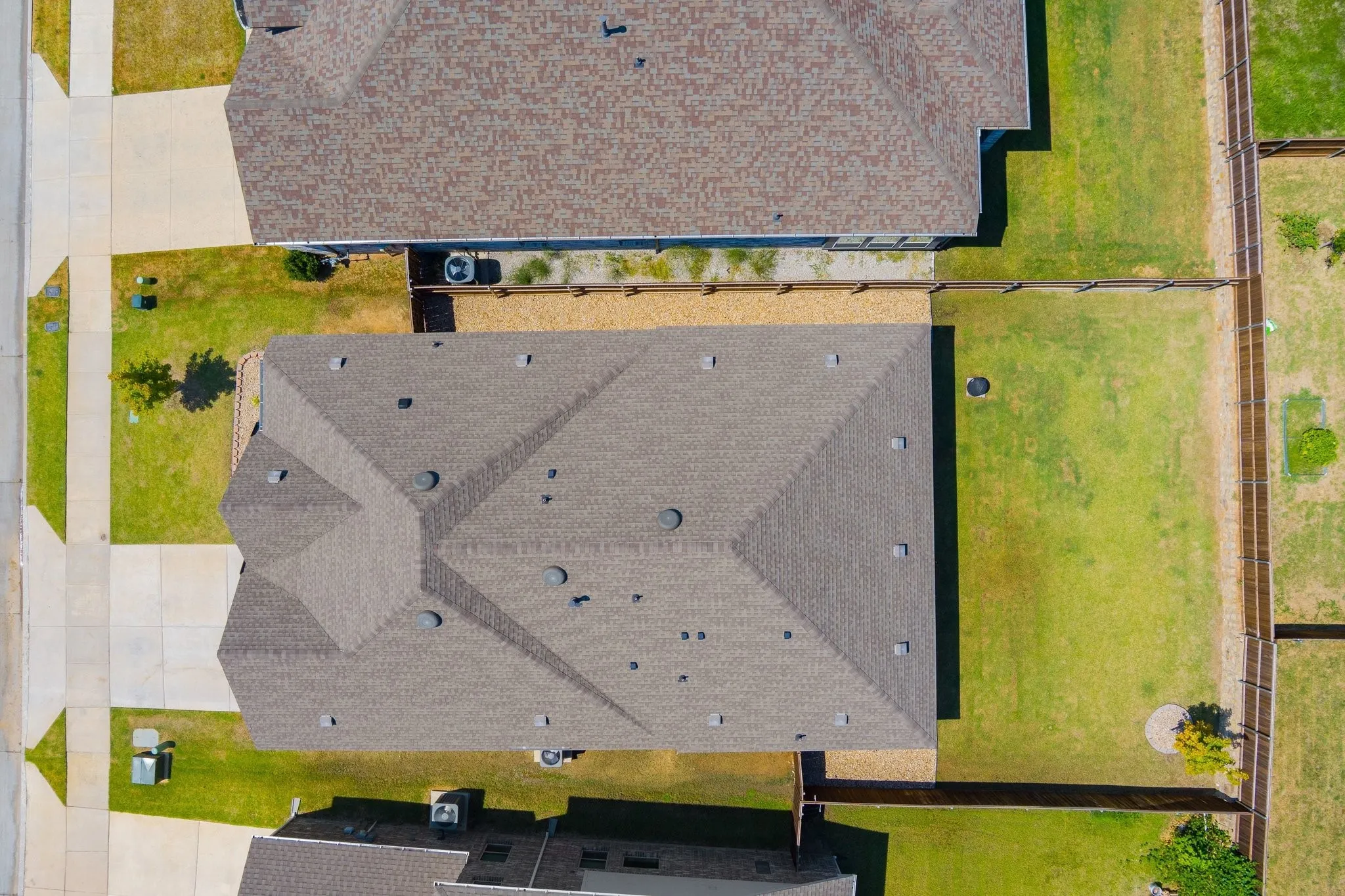 Single Family Residence For Sale in Denton County , 1025 Rosebay Drive, Justin, Texas 76247, 3 Bedroom, 2 Bathroom, 2 Garage spaces, 2,018 Sqft, built in 2023, mls#21367263, Real Estate Agent in Justin, Homes For Sale in Denton county, Homes For Sale in Justin, Realtor in Justin Texas, Real Estate Brokerage Independent Realty Texas, Luminita Cordes Realtor