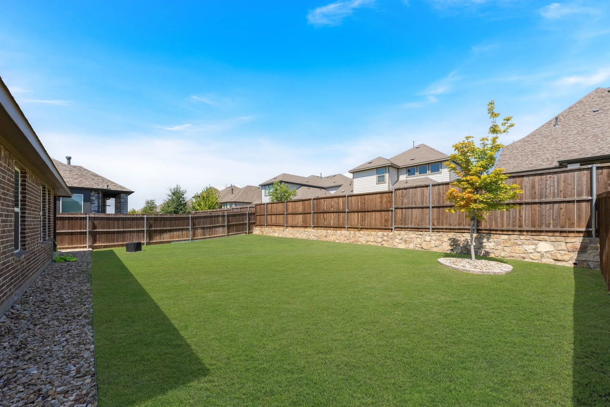 Single Family Residence For Sale in Denton County , 1025 Rosebay Drive, Justin, Texas 76247, 3 Bedroom, 2 Bathroom, 2 Garage spaces, 2,018 Sqft, built in 2023, mls#21367263, Real Estate Agent in Justin, Homes For Sale in Denton county, Homes For Sale in Justin, Realtor in Justin Texas, Real Estate Brokerage Independent Realty Texas, Luminita Cordes Realtor