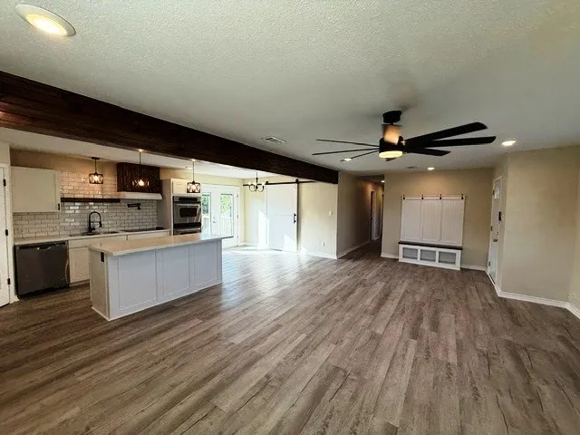 Single Family Residence For Sale in Grayson County , 53 Reality Road, Denison, Texas 75021, 4 Bedroom, 3 Bathroom, Garage spaces, 1,542 Sqft, built in 1984, mls#21361350, Real Estate Agent in Denison, Homes For Sale in Grayson county, Homes For Sale in Denison, Realtor in Denison Texas, Real Estate Brokerage Independent Realty Texas, Luminita Cordes Realtor