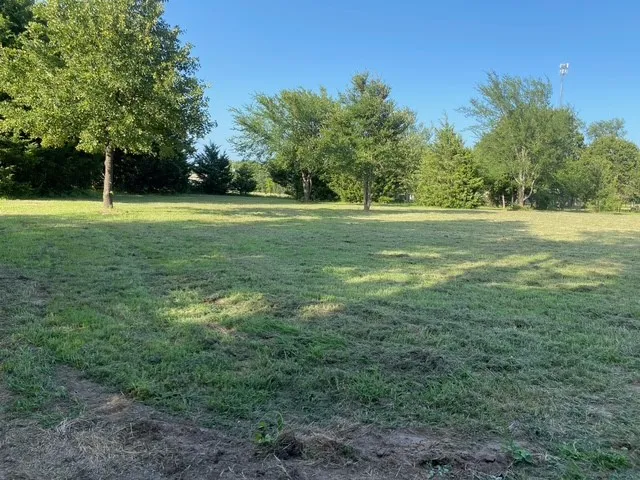 Single Family Residence For Sale in Grayson County , 53 Reality Road, Denison, Texas 75021, 4 Bedroom, 3 Bathroom, Garage spaces, 1,542 Sqft, built in 1984, mls#21361350, Real Estate Agent in Denison, Homes For Sale in Grayson county, Homes For Sale in Denison, Realtor in Denison Texas, Real Estate Brokerage Independent Realty Texas, Luminita Cordes Realtor