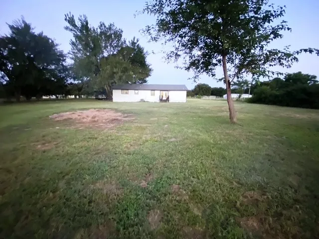 Single Family Residence For Sale in Grayson County , 53 Reality Road, Denison, Texas 75021, 4 Bedroom, 3 Bathroom, Garage spaces, 1,542 Sqft, built in 1984, mls#21361350, Real Estate Agent in Denison, Homes For Sale in Grayson county, Homes For Sale in Denison, Realtor in Denison Texas, Real Estate Brokerage Independent Realty Texas, Luminita Cordes Realtor