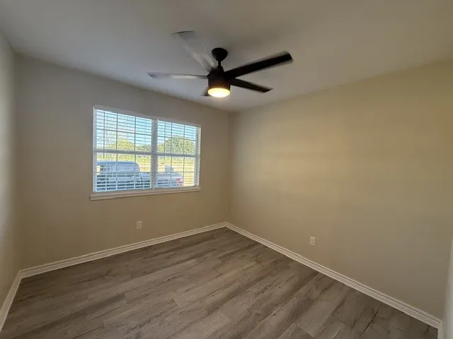 Single Family Residence For Sale in Grayson County , 53 Reality Road, Denison, Texas 75021, 4 Bedroom, 3 Bathroom, Garage spaces, 1,542 Sqft, built in 1984, mls#21361350, Real Estate Agent in Denison, Homes For Sale in Grayson county, Homes For Sale in Denison, Realtor in Denison Texas, Real Estate Brokerage Independent Realty Texas, Luminita Cordes Realtor