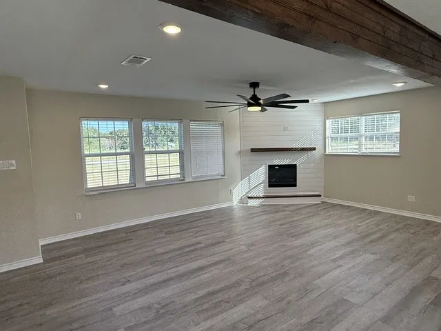 Single Family Residence For Sale in Grayson County , 53 Reality Road, Denison, Texas 75021, 4 Bedroom, 3 Bathroom, Garage spaces, 1,542 Sqft, built in 1984, mls#21361350, Real Estate Agent in Denison, Homes For Sale in Grayson county, Homes For Sale in Denison, Realtor in Denison Texas, Real Estate Brokerage Independent Realty Texas, Luminita Cordes Realtor