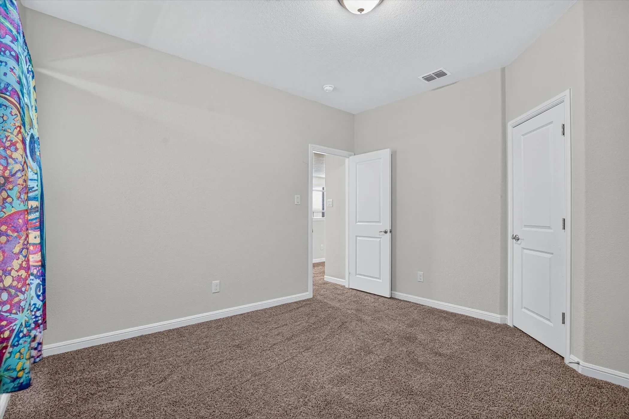 Single Family Residence For Sale in Johnson County , 1104 Larkspur Lane, Cleburne, Texas 76033, 5 Bedroom, 4 Bathroom, 2 Garage spaces, 2,863 Sqft, built in 2020, mls#21357347, Real Estate Agent in Cleburne, Homes For Sale in Johnson county, Homes For Sale in Cleburne, Realtor in Cleburne Texas, Real Estate Brokerage Independent Realty Texas, Luminita Cordes Realtor