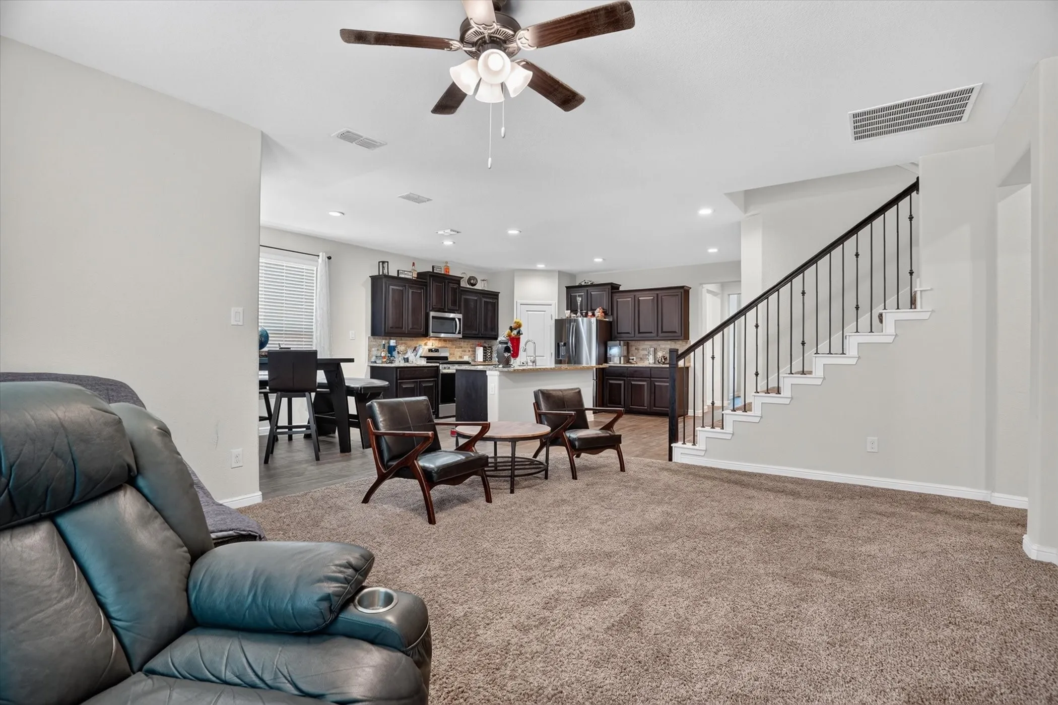 Single Family Residence For Sale in Johnson County , 1104 Larkspur Lane, Cleburne, Texas 76033, 5 Bedroom, 4 Bathroom, 2 Garage spaces, 2,863 Sqft, built in 2020, mls#21357347, Real Estate Agent in Cleburne, Homes For Sale in Johnson county, Homes For Sale in Cleburne, Realtor in Cleburne Texas, Real Estate Brokerage Independent Realty Texas, Luminita Cordes Realtor