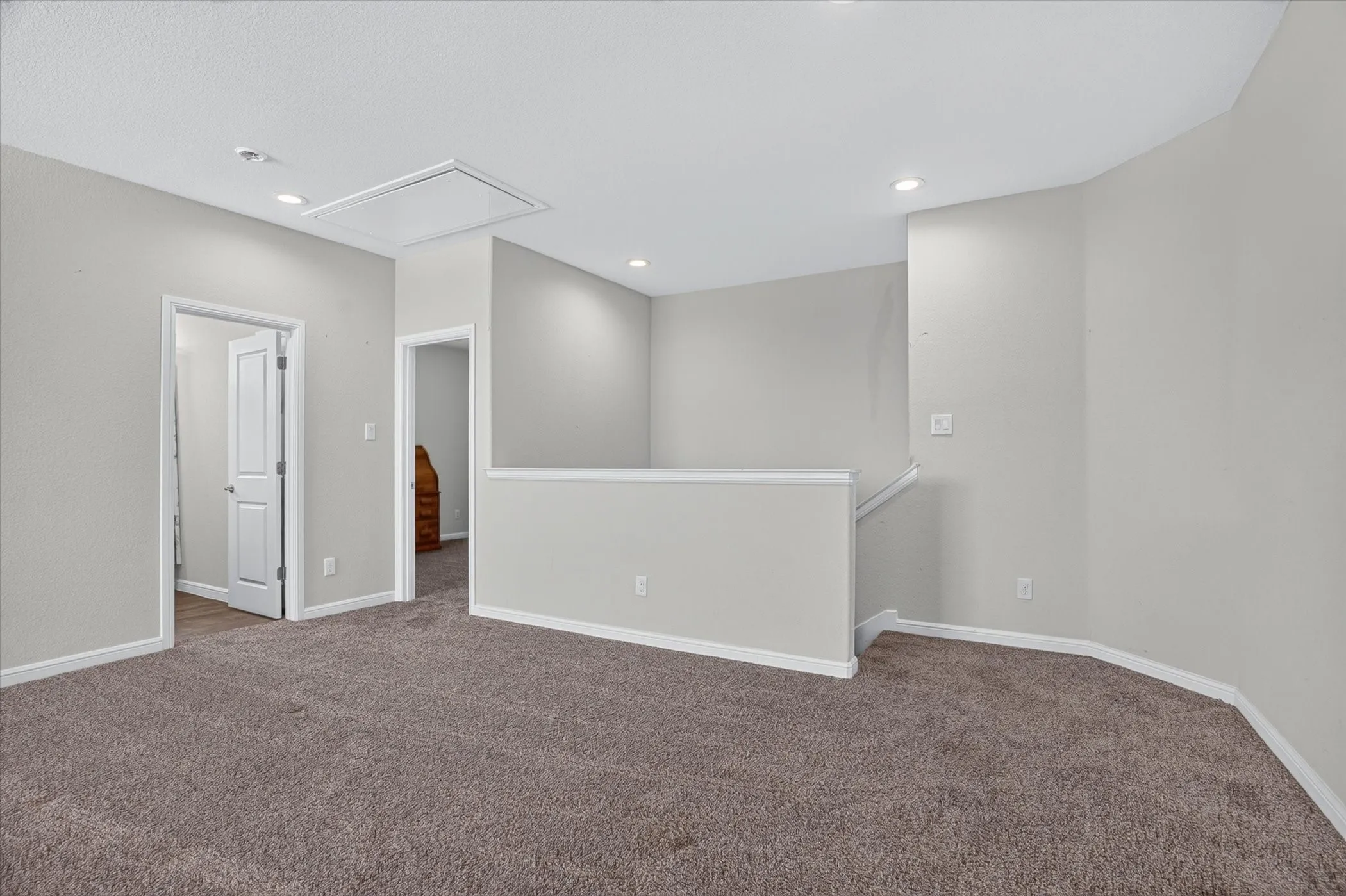 Single Family Residence For Sale in Johnson County , 1104 Larkspur Lane, Cleburne, Texas 76033, 5 Bedroom, 4 Bathroom, 2 Garage spaces, 2,863 Sqft, built in 2020, mls#21357347, Real Estate Agent in Cleburne, Homes For Sale in Johnson county, Homes For Sale in Cleburne, Realtor in Cleburne Texas, Real Estate Brokerage Independent Realty Texas, Luminita Cordes Realtor