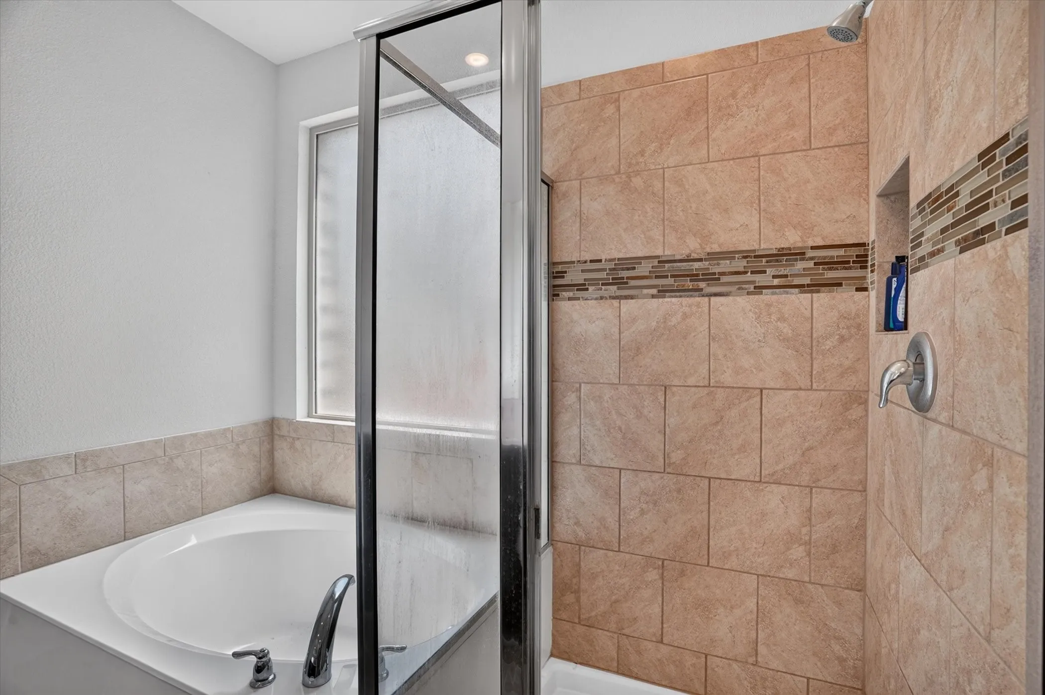 Single Family Residence For Sale in Johnson County , 1104 Larkspur Lane, Cleburne, Texas 76033, 5 Bedroom, 4 Bathroom, 2 Garage spaces, 2,863 Sqft, built in 2020, mls#21357347, Real Estate Agent in Cleburne, Homes For Sale in Johnson county, Homes For Sale in Cleburne, Realtor in Cleburne Texas, Real Estate Brokerage Independent Realty Texas, Luminita Cordes Realtor