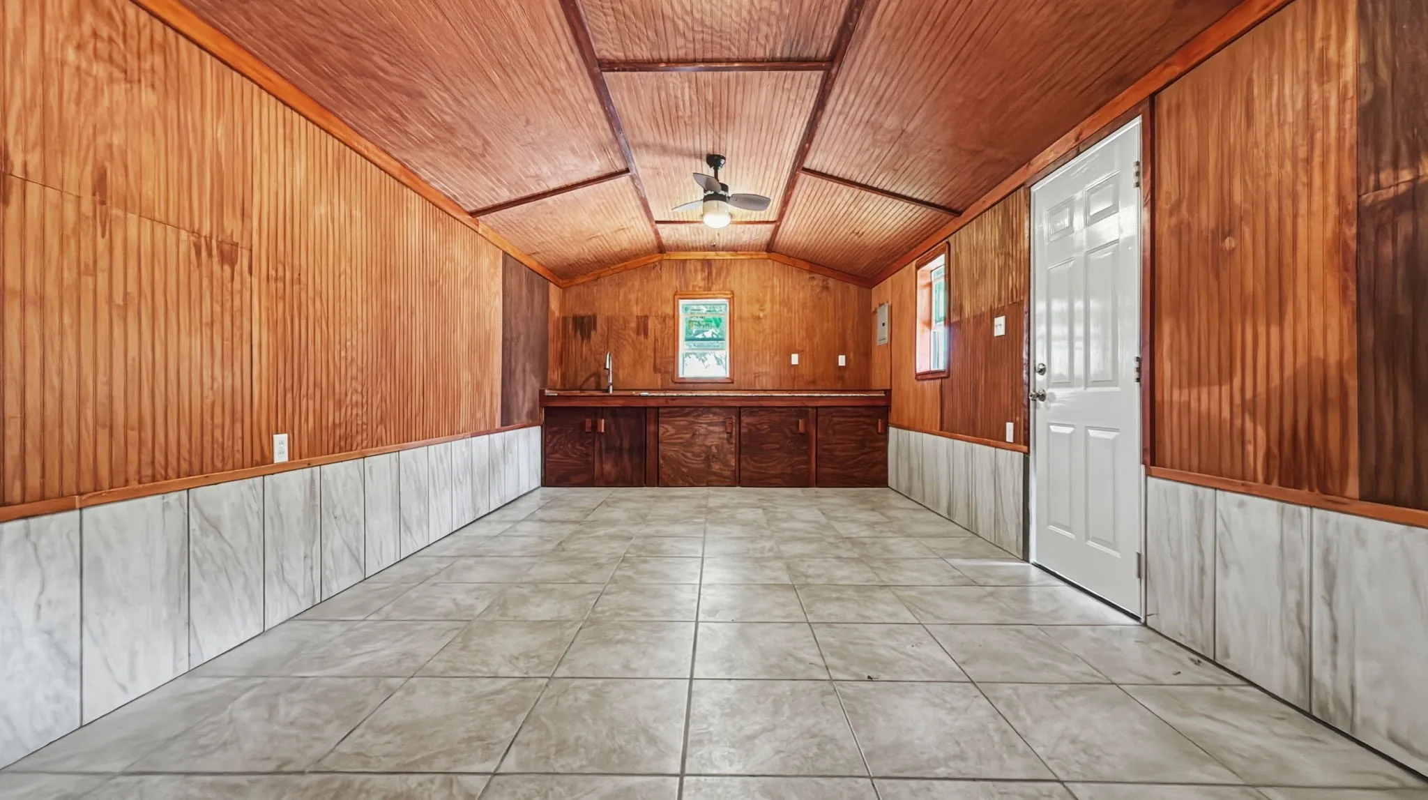 Single Family Residence For Sale in Hamilton County , 111 FM 2905, Hamilton, Texas 76531, 3 Bedroom, 3 Bathroom, Garage spaces, 2,997 Sqft, built in 1912, mls#21367737, Real Estate Agent in Hamilton, Homes For Sale in Hamilton county, Homes For Sale in Hamilton, Realtor in Hamilton Texas, Real Estate Brokerage Independent Realty Texas, Luminita Cordes Realtor