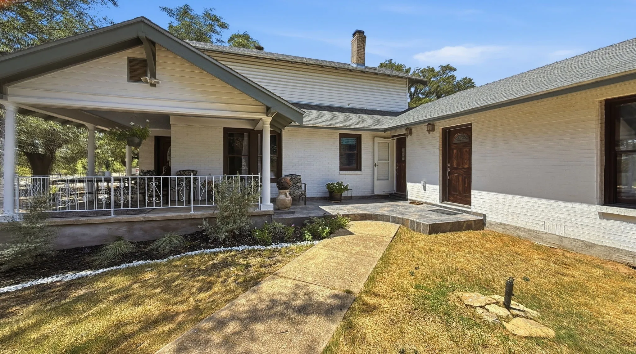 Single Family Residence For Sale in Hamilton County , 111 FM 2905, Hamilton, Texas 76531, 3 Bedroom, 3 Bathroom, Garage spaces, 2,997 Sqft, built in 1912, mls#21367737, Real Estate Agent in Hamilton, Homes For Sale in Hamilton county, Homes For Sale in Hamilton, Realtor in Hamilton Texas, Real Estate Brokerage Independent Realty Texas, Luminita Cordes Realtor