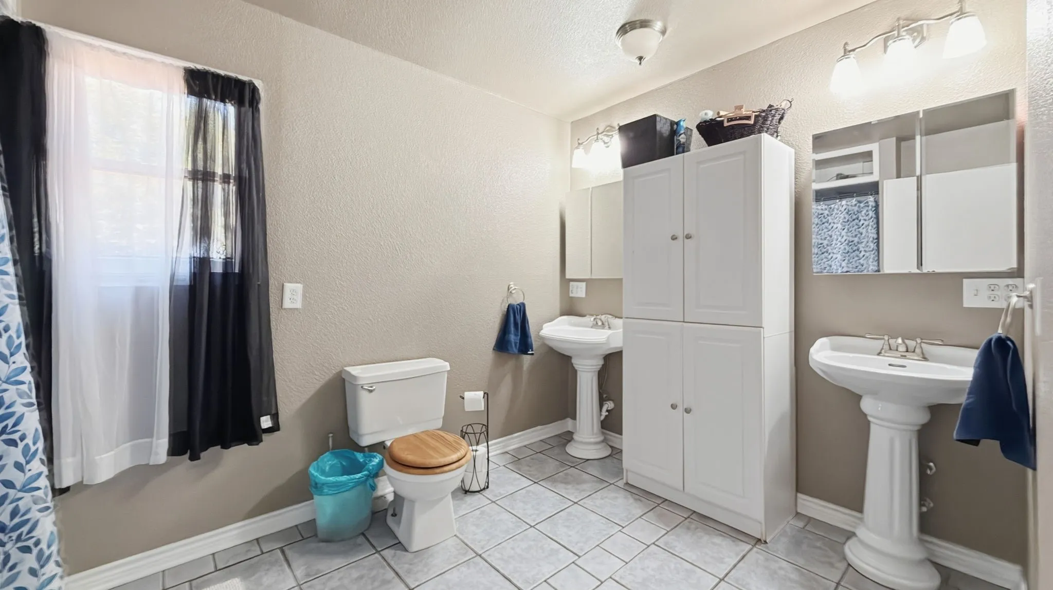 Single Family Residence For Sale in Hamilton County , 111 FM 2905, Hamilton, Texas 76531, 3 Bedroom, 3 Bathroom, Garage spaces, 2,997 Sqft, built in 1912, mls#21367737, Real Estate Agent in Hamilton, Homes For Sale in Hamilton county, Homes For Sale in Hamilton, Realtor in Hamilton Texas, Real Estate Brokerage Independent Realty Texas, Luminita Cordes Realtor