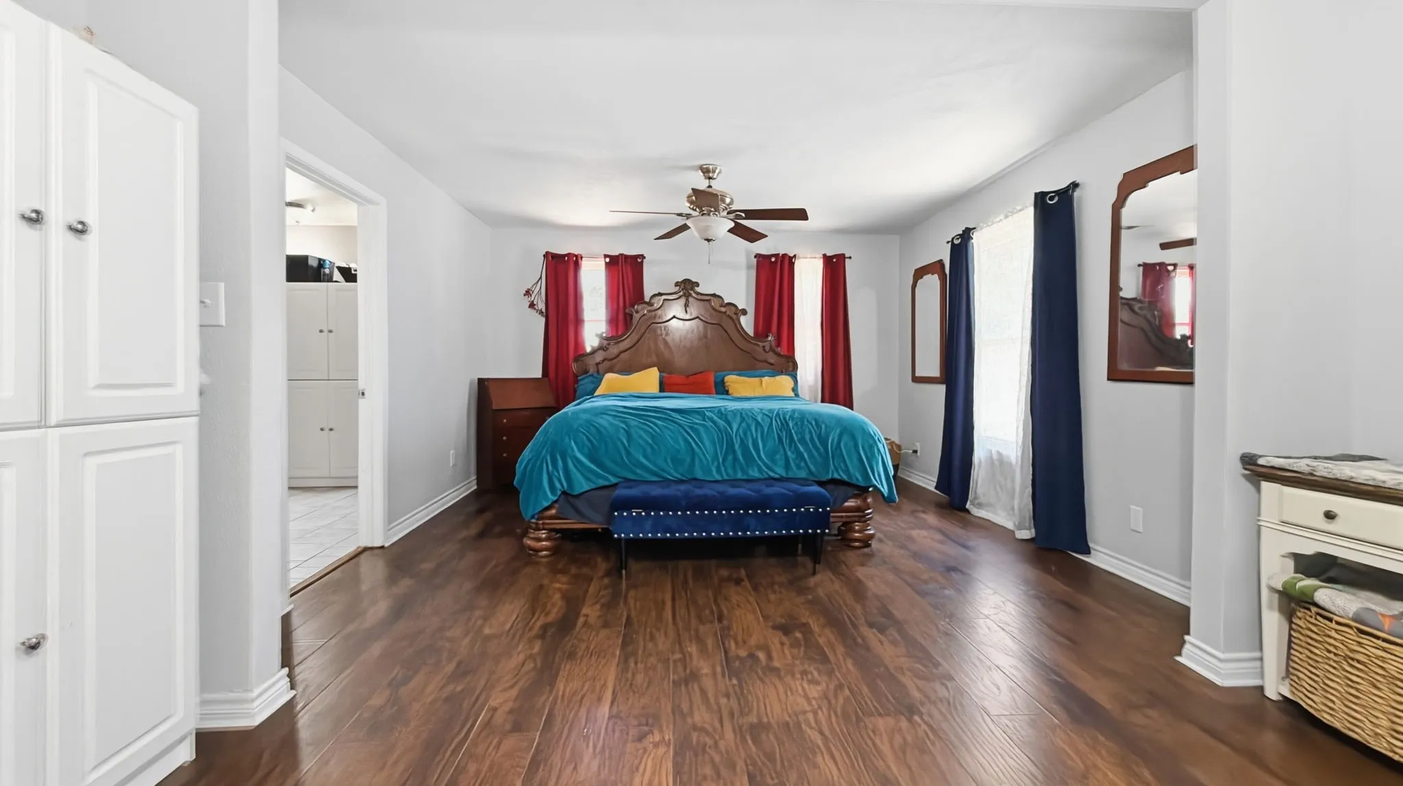 Single Family Residence For Sale in Hamilton County , 111 FM 2905, Hamilton, Texas 76531, 3 Bedroom, 3 Bathroom, Garage spaces, 2,997 Sqft, built in 1912, mls#21367737, Real Estate Agent in Hamilton, Homes For Sale in Hamilton county, Homes For Sale in Hamilton, Realtor in Hamilton Texas, Real Estate Brokerage Independent Realty Texas, Luminita Cordes Realtor