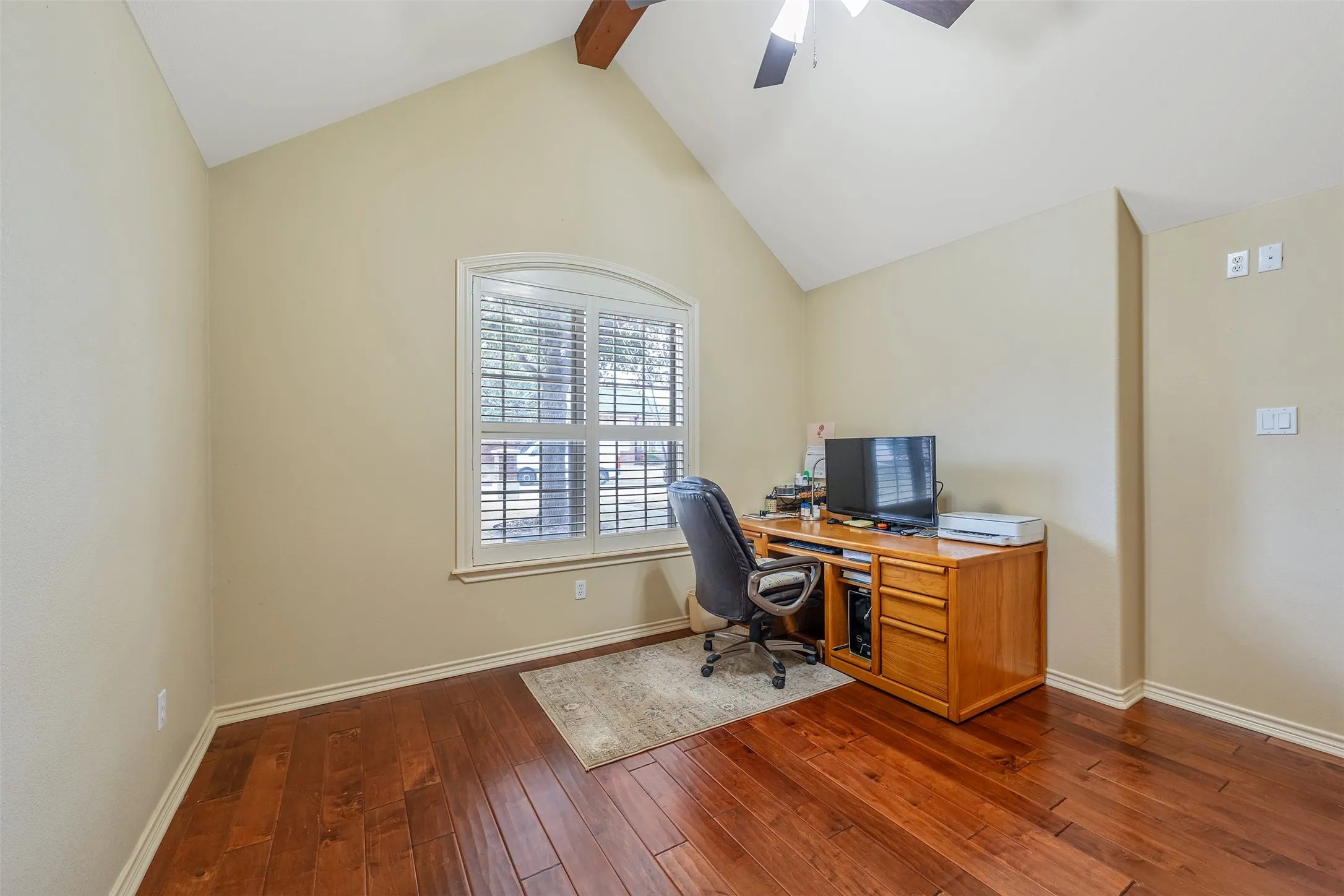 Single Family Residence For Sale in Smith County , 6526 Ashmore, Tyler, Texas 75703, 3 Bedroom, 3 Bathroom, 3 Garage spaces, 2,710 Sqft, built in 2006, mls#21367760, Real Estate Agent in Tyler, Homes For Sale in Smith county, Homes For Sale in Tyler, Realtor in Tyler Texas, Real Estate Brokerage Independent Realty Texas, Luminita Cordes Realtor