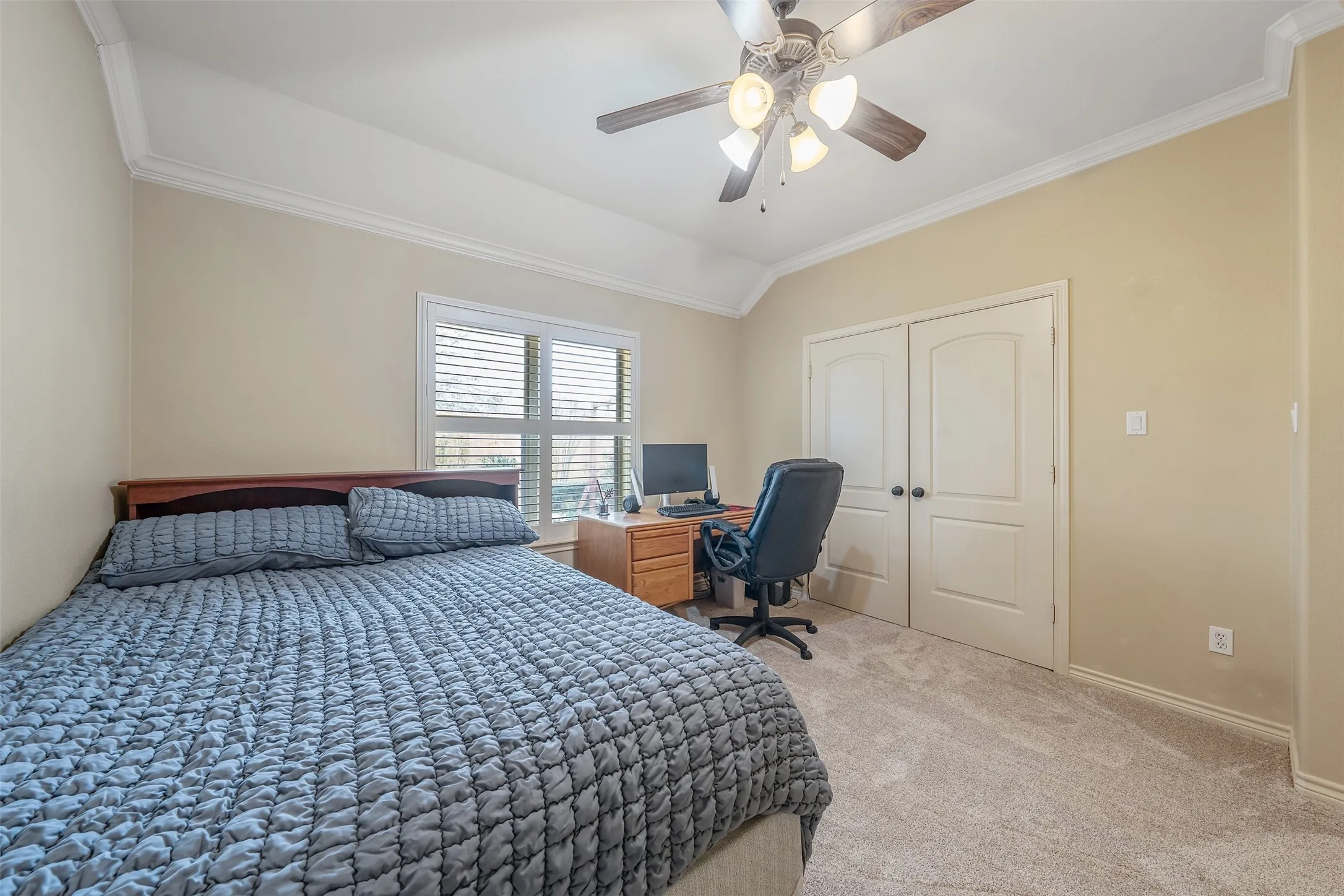 Single Family Residence For Sale in Smith County , 6526 Ashmore, Tyler, Texas 75703, 3 Bedroom, 3 Bathroom, 3 Garage spaces, 2,710 Sqft, built in 2006, mls#21367760, Real Estate Agent in Tyler, Homes For Sale in Smith county, Homes For Sale in Tyler, Realtor in Tyler Texas, Real Estate Brokerage Independent Realty Texas, Luminita Cordes Realtor