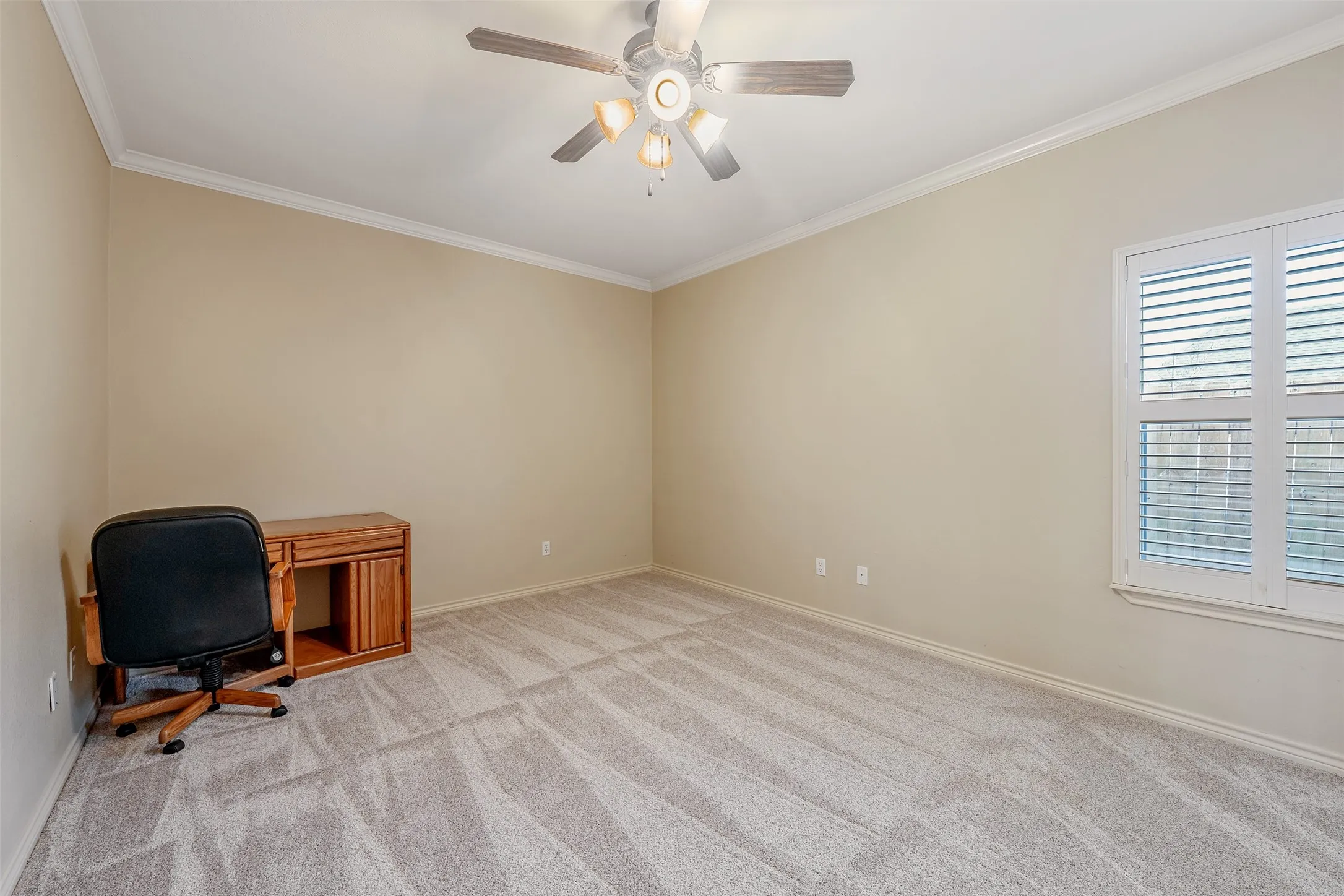 Single Family Residence For Sale in Smith County , 6526 Ashmore, Tyler, Texas 75703, 3 Bedroom, 3 Bathroom, 3 Garage spaces, 2,710 Sqft, built in 2006, mls#21367760, Real Estate Agent in Tyler, Homes For Sale in Smith county, Homes For Sale in Tyler, Realtor in Tyler Texas, Real Estate Brokerage Independent Realty Texas, Luminita Cordes Realtor