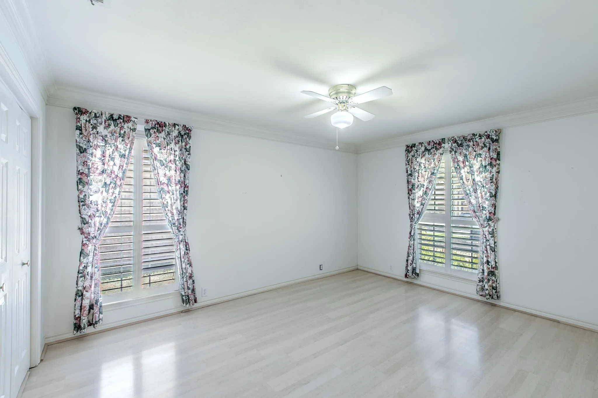 Single Family Residence For Sale in Mc Lennan County , 3021 Chimney Hill Drive, Waco, Texas 76708, 4 Bedroom, 3 Bathroom, 2 Garage spaces, 2,717 Sqft, built in 1986, mls#21367683, Real Estate Agent in Waco, Homes For Sale in Mc Lennan county, Homes For Sale in Waco, Realtor in Waco Texas, Real Estate Brokerage Independent Realty Texas, Luminita Cordes Realtor