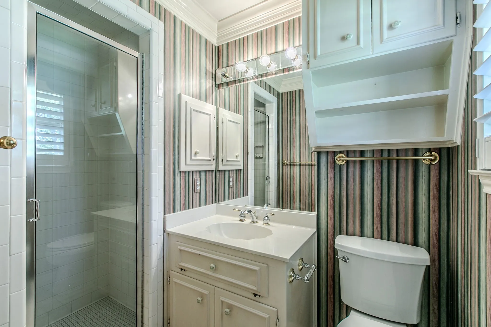 Single Family Residence For Sale in Mc Lennan County , 3021 Chimney Hill Drive, Waco, Texas 76708, 4 Bedroom, 3 Bathroom, 2 Garage spaces, 2,717 Sqft, built in 1986, mls#21367683, Real Estate Agent in Waco, Homes For Sale in Mc Lennan county, Homes For Sale in Waco, Realtor in Waco Texas, Real Estate Brokerage Independent Realty Texas, Luminita Cordes Realtor