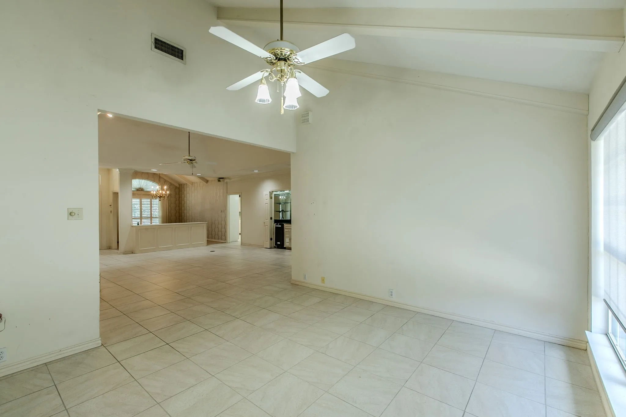 Single Family Residence For Sale in Mc Lennan County , 3021 Chimney Hill Drive, Waco, Texas 76708, 4 Bedroom, 3 Bathroom, 2 Garage spaces, 2,717 Sqft, built in 1986, mls#21367683, Real Estate Agent in Waco, Homes For Sale in Mc Lennan county, Homes For Sale in Waco, Realtor in Waco Texas, Real Estate Brokerage Independent Realty Texas, Luminita Cordes Realtor