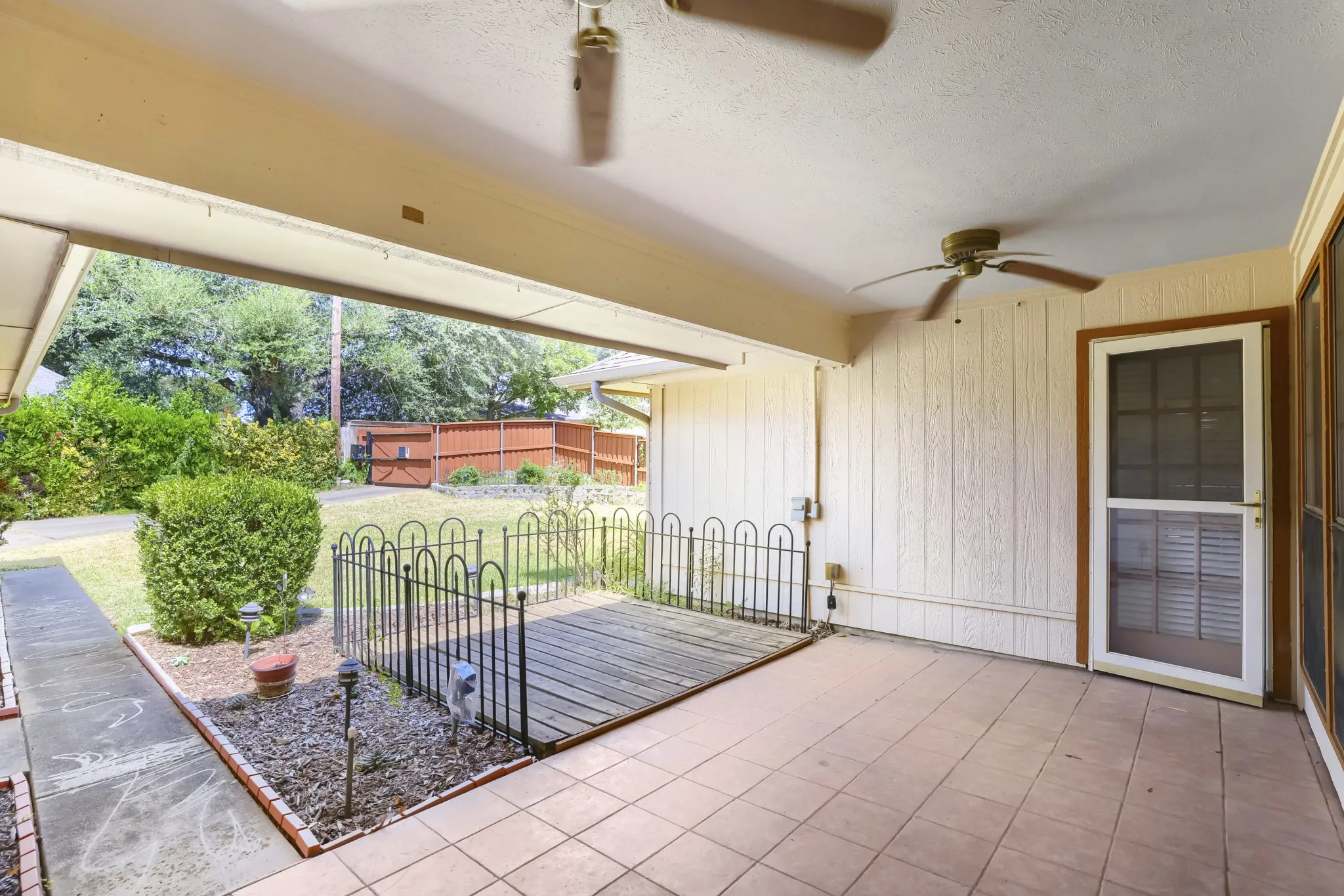 Single Family Residence For Sale in Dallas County , 1931 Silver Creek Place, Duncanville, Texas 75137, 3 Bedroom, 2 Bathroom, 2 Garage spaces, 2,135 Sqft, built in 1984, mls#21250679, Real Estate Agent in Duncanville, Homes For Sale in Dallas county, Homes For Sale in Duncanville, Realtor in Duncanville Texas, Real Estate Brokerage Independent Realty Texas, Luminita Cordes Realtor