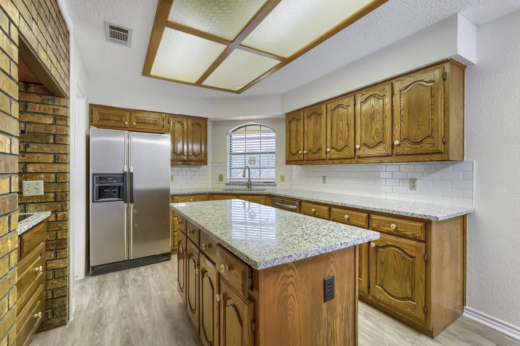 Single Family Residence For Sale in Dallas County , 1931 Silver Creek Place, Duncanville, Texas 75137, 3 Bedroom, 2 Bathroom, 2 Garage spaces, 2,135 Sqft, built in 1984, mls#21250679, Real Estate Agent in Duncanville, Homes For Sale in Dallas county, Homes For Sale in Duncanville, Realtor in Duncanville Texas, Real Estate Brokerage Independent Realty Texas, Luminita Cordes Realtor