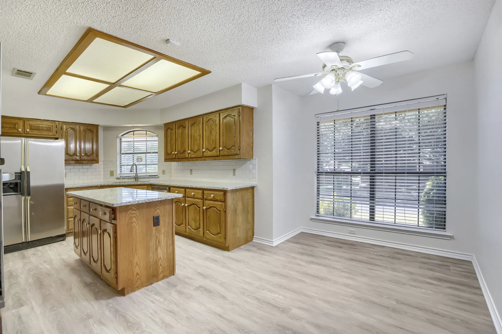 Single Family Residence For Sale in Dallas County , 1931 Silver Creek Place, Duncanville, Texas 75137, 3 Bedroom, 2 Bathroom, 2 Garage spaces, 2,135 Sqft, built in 1984, mls#21250679, Real Estate Agent in Duncanville, Homes For Sale in Dallas county, Homes For Sale in Duncanville, Realtor in Duncanville Texas, Real Estate Brokerage Independent Realty Texas, Luminita Cordes Realtor