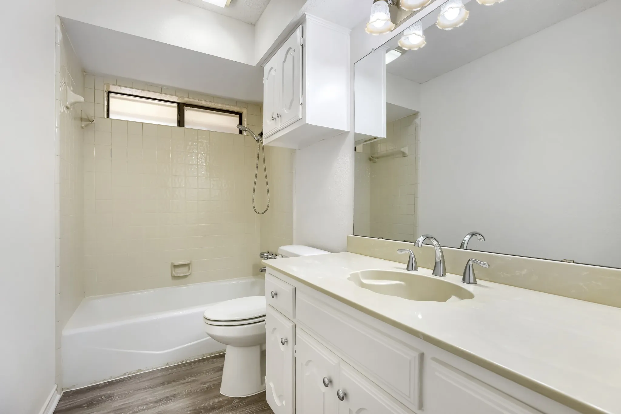 Single Family Residence For Sale in Dallas County , 1931 Silver Creek Place, Duncanville, Texas 75137, 3 Bedroom, 2 Bathroom, 2 Garage spaces, 2,135 Sqft, built in 1984, mls#21250679, Real Estate Agent in Duncanville, Homes For Sale in Dallas county, Homes For Sale in Duncanville, Realtor in Duncanville Texas, Real Estate Brokerage Independent Realty Texas, Luminita Cordes Realtor