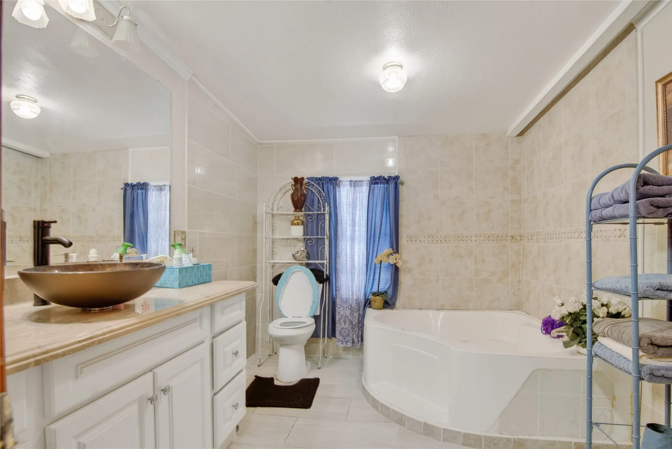 Single Family Residence For Sale in Mc Lennan County , 3117 N 15th Street, Waco, Texas 76708, 3 Bedroom, 3 Bathroom, Garage spaces, 2,248 Sqft, built in 1976, mls#21367703, Real Estate Agent in Waco, Homes For Sale in Mc Lennan county, Homes For Sale in Waco, Realtor in Waco Texas, Real Estate Brokerage Independent Realty Texas, Luminita Cordes Realtor