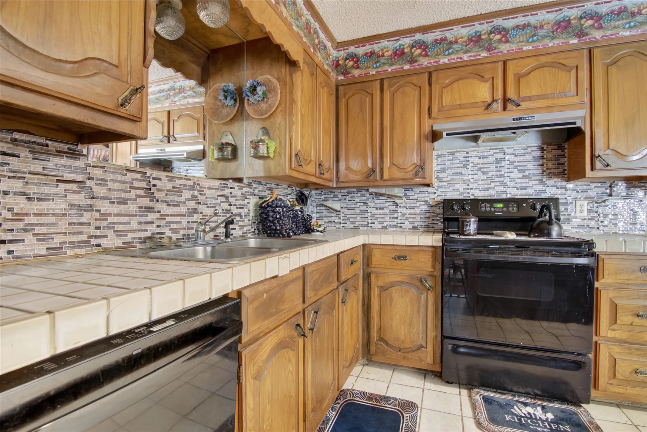 Single Family Residence For Sale in Mc Lennan County , 3117 N 15th Street, Waco, Texas 76708, 3 Bedroom, 3 Bathroom, Garage spaces, 2,248 Sqft, built in 1976, mls#21367703, Real Estate Agent in Waco, Homes For Sale in Mc Lennan county, Homes For Sale in Waco, Realtor in Waco Texas, Real Estate Brokerage Independent Realty Texas, Luminita Cordes Realtor