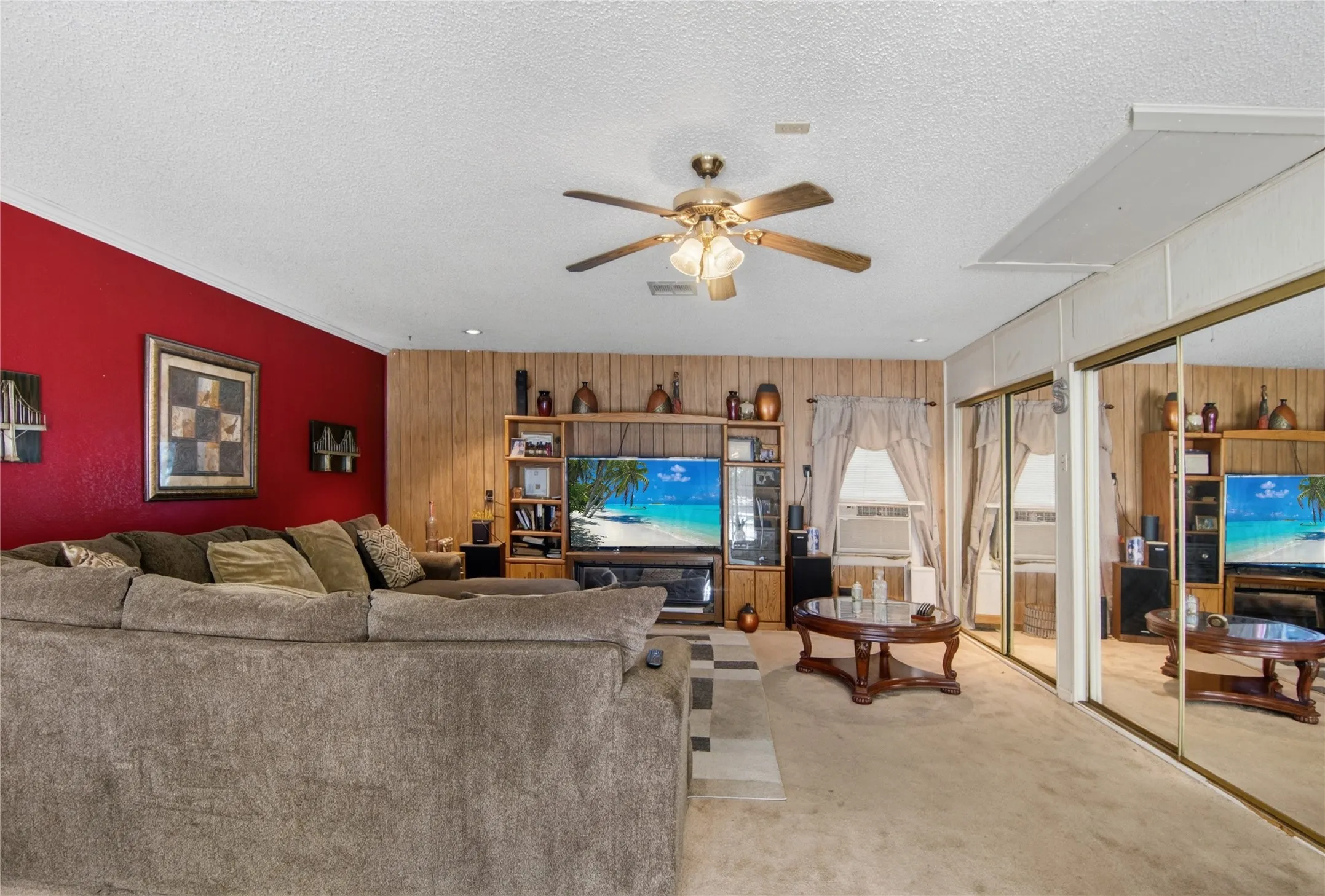 Single Family Residence For Sale in Mc Lennan County , 3117 N 15th Street, Waco, Texas 76708, 3 Bedroom, 3 Bathroom, Garage spaces, 2,248 Sqft, built in 1976, mls#21367703, Real Estate Agent in Waco, Homes For Sale in Mc Lennan county, Homes For Sale in Waco, Realtor in Waco Texas, Real Estate Brokerage Independent Realty Texas, Luminita Cordes Realtor