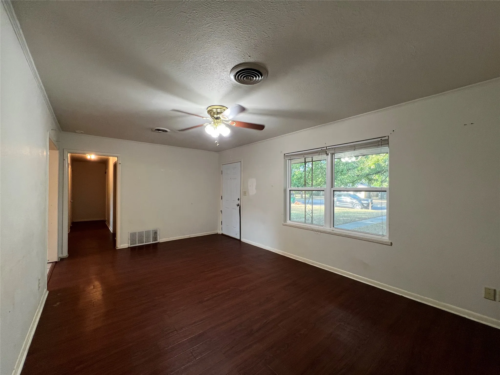 Single Family Residence For Rent in Erath County , 517 N LYDIA, Stephenville, Texas 76401, 3 Bedroom, 1 Bathroom, Garage spaces, 1,473 Sqft, built in 1957, mls#21367757, Real Estate Agent in Stephenville, Homes For Rent in Erath county, Homes For Rent in Stephenville, Realtor in Stephenville Texas, Real Estate Brokerage Independent Realty Texas, Luminita Cordes Realtor