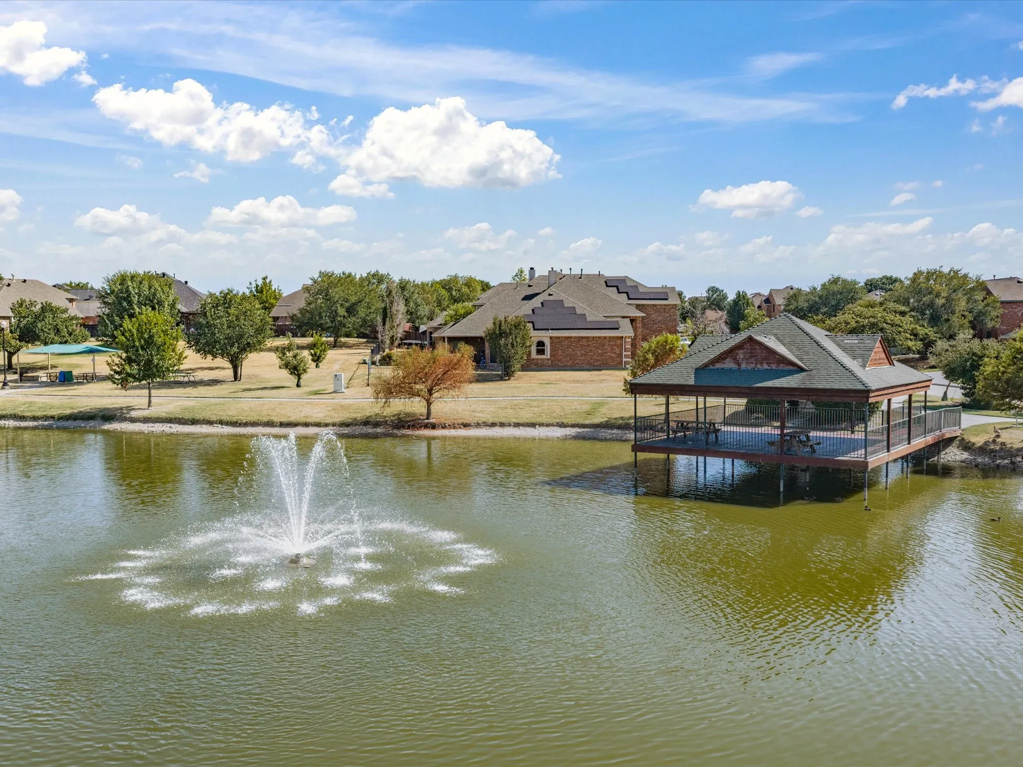 Single Family Residence For Sale in Tarrant County , 7129 Sundance Lane, Fort Worth, Texas 76179, 4 Bedroom, 3 Bathroom, 3 Garage spaces, 3,093 Sqft, built in 2000, mls#21356340, Real Estate Agent in Fort Worth, Homes For Sale in Tarrant county, Homes For Sale in Fort Worth, Realtor in Fort Worth Texas, Real Estate Brokerage Independent Realty Texas, Luminita Cordes Realtor
