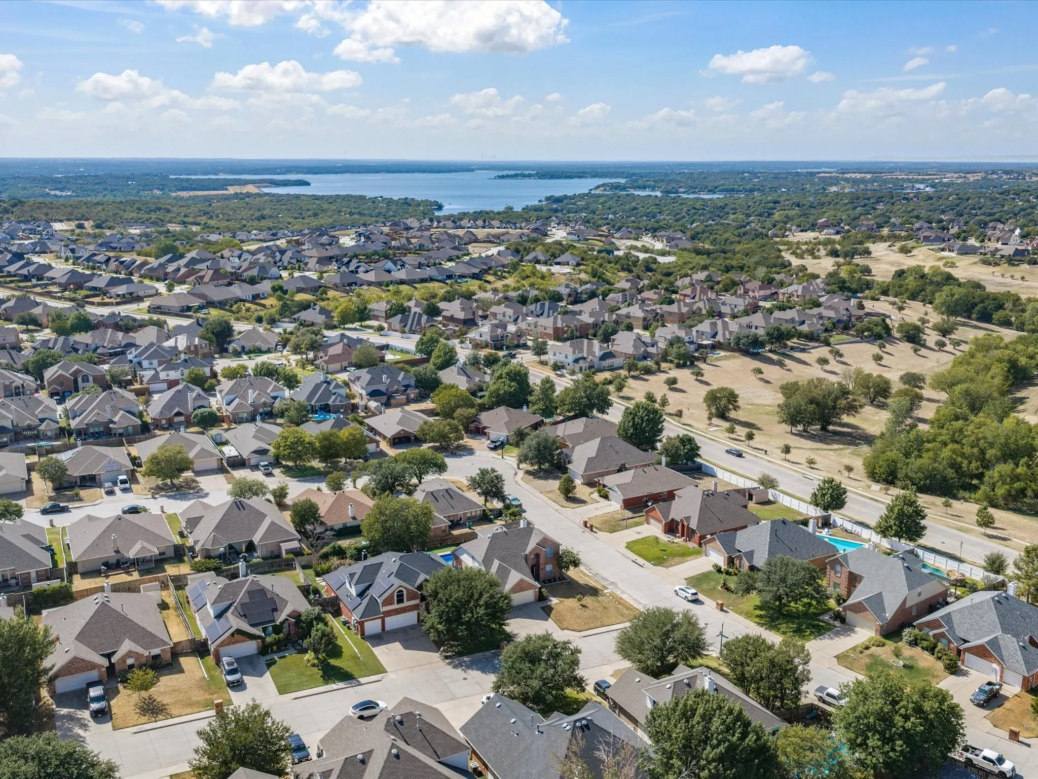 Single Family Residence For Sale in Tarrant County , 7129 Sundance Lane, Fort Worth, Texas 76179, 4 Bedroom, 3 Bathroom, 3 Garage spaces, 3,093 Sqft, built in 2000, mls#21356340, Real Estate Agent in Fort Worth, Homes For Sale in Tarrant county, Homes For Sale in Fort Worth, Realtor in Fort Worth Texas, Real Estate Brokerage Independent Realty Texas, Luminita Cordes Realtor