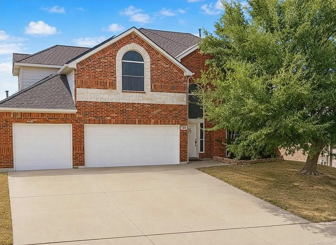 Single Family Residence For Sale in Tarrant County , 7129 Sundance Lane, Fort Worth, Texas 76179, 4 Bedroom, 3 Bathroom, 3 Garage spaces, 3,093 Sqft, built in 2000, mls#21356340, Real Estate Agent in Fort Worth, Homes For Sale in Tarrant county, Homes For Sale in Fort Worth, Realtor in Fort Worth Texas, Real Estate Brokerage Independent Realty Texas, Luminita Cordes Realtor