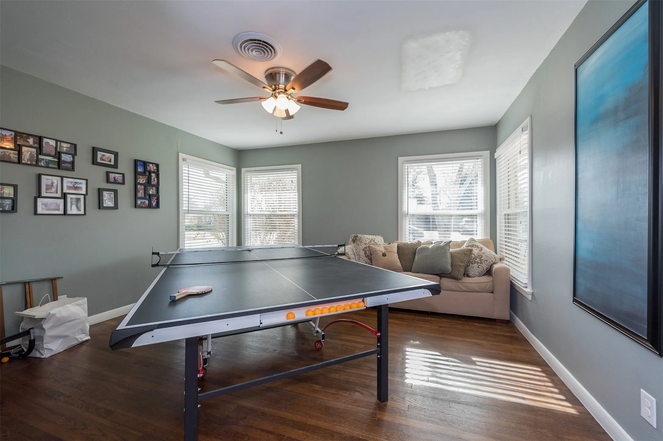 Single Family Residence For Rent in Tarrant County , 3540 Rashti Court, Fort Worth, Texas 76109, 3 Bedroom, 2 Bathroom, 1 Garage spaces, 1,366 Sqft, built in 1949, mls#21364284, Real Estate Agent in Fort Worth, Homes For Rent in Tarrant county, Homes For Rent in Fort Worth, Realtor in Fort Worth Texas, Real Estate Brokerage Independent Realty Texas, Luminita Cordes Realtor