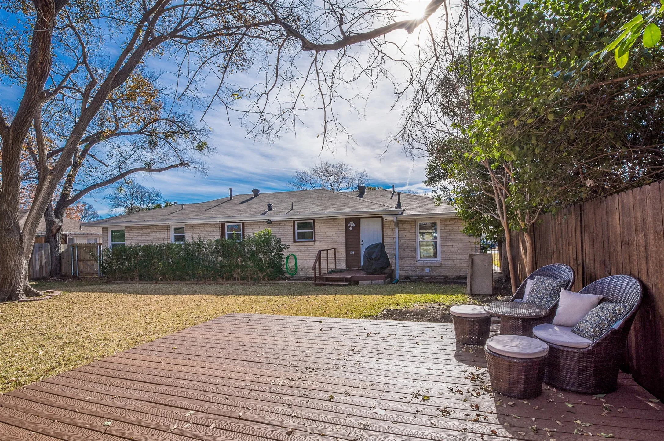 Single Family Residence For Rent in Tarrant County , 3540 Rashti Court, Fort Worth, Texas 76109, 3 Bedroom, 2 Bathroom, 1 Garage spaces, 1,366 Sqft, built in 1949, mls#21364284, Real Estate Agent in Fort Worth, Homes For Rent in Tarrant county, Homes For Rent in Fort Worth, Realtor in Fort Worth Texas, Real Estate Brokerage Independent Realty Texas, Luminita Cordes Realtor