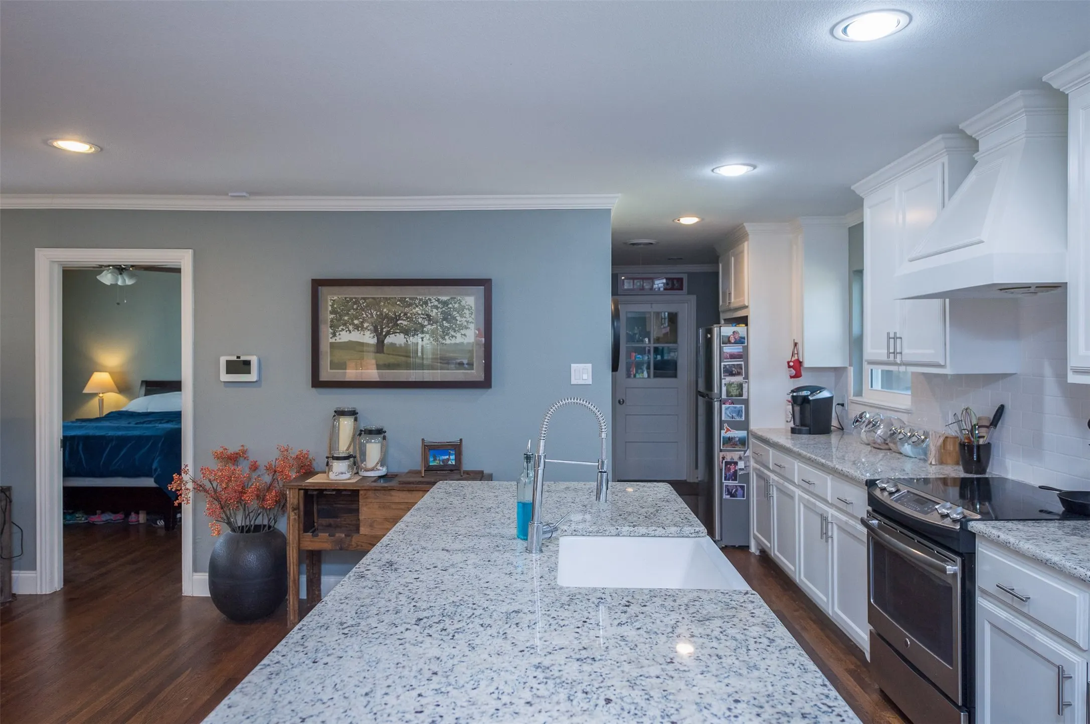 Single Family Residence For Rent in Tarrant County , 3540 Rashti Court, Fort Worth, Texas 76109, 3 Bedroom, 2 Bathroom, 1 Garage spaces, 1,366 Sqft, built in 1949, mls#21364284, Real Estate Agent in Fort Worth, Homes For Rent in Tarrant county, Homes For Rent in Fort Worth, Realtor in Fort Worth Texas, Real Estate Brokerage Independent Realty Texas, Luminita Cordes Realtor