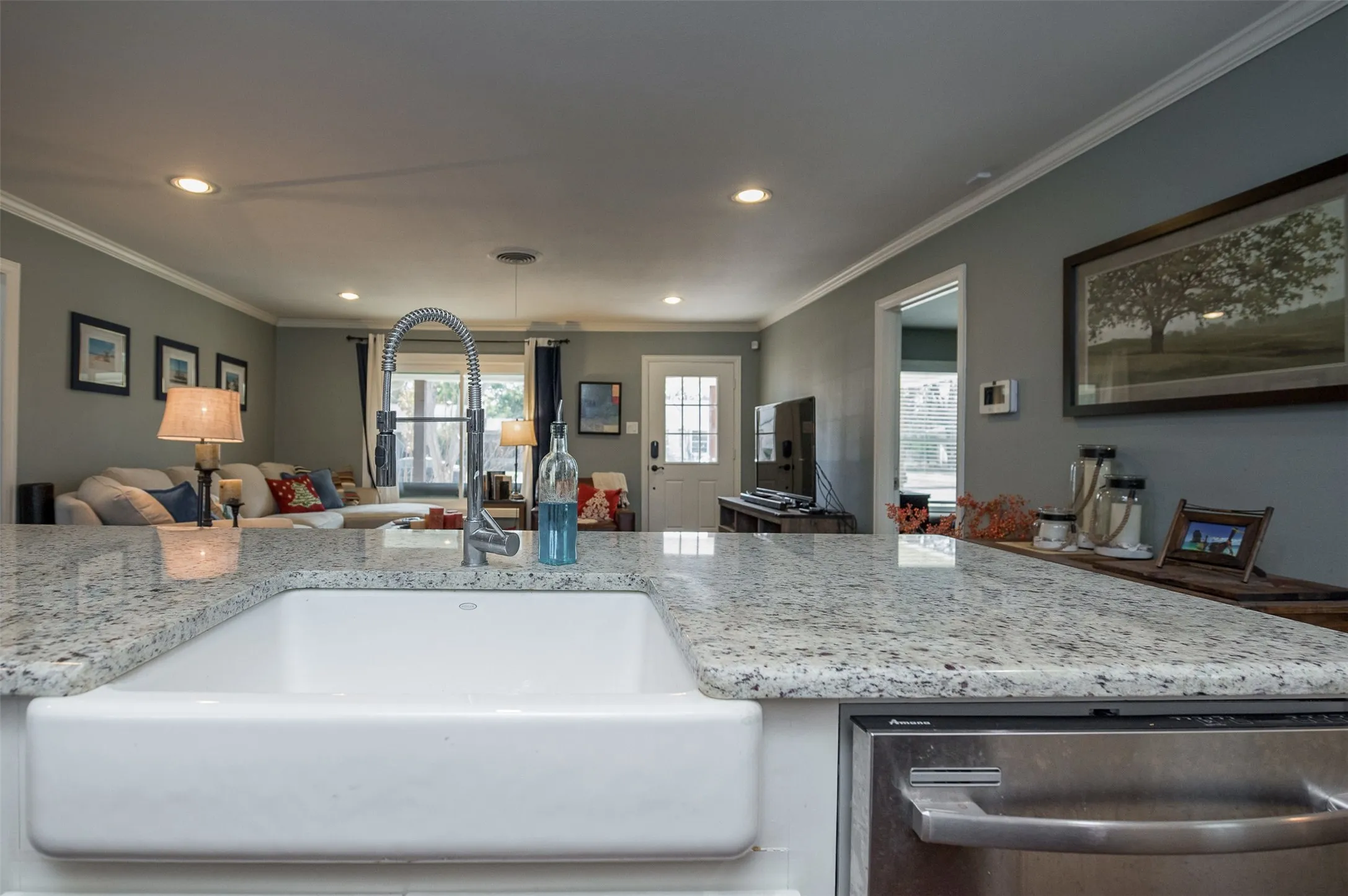 Single Family Residence For Rent in Tarrant County , 3540 Rashti Court, Fort Worth, Texas 76109, 3 Bedroom, 2 Bathroom, 1 Garage spaces, 1,366 Sqft, built in 1949, mls#21364284, Real Estate Agent in Fort Worth, Homes For Rent in Tarrant county, Homes For Rent in Fort Worth, Realtor in Fort Worth Texas, Real Estate Brokerage Independent Realty Texas, Luminita Cordes Realtor