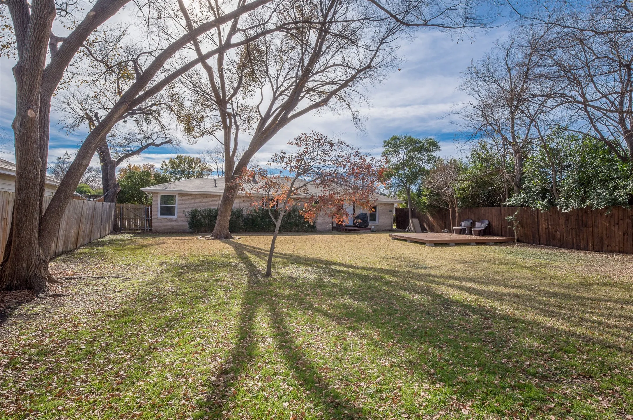 Single Family Residence For Rent in Tarrant County , 3540 Rashti Court, Fort Worth, Texas 76109, 3 Bedroom, 2 Bathroom, 1 Garage spaces, 1,366 Sqft, built in 1949, mls#21364284, Real Estate Agent in Fort Worth, Homes For Rent in Tarrant county, Homes For Rent in Fort Worth, Realtor in Fort Worth Texas, Real Estate Brokerage Independent Realty Texas, Luminita Cordes Realtor