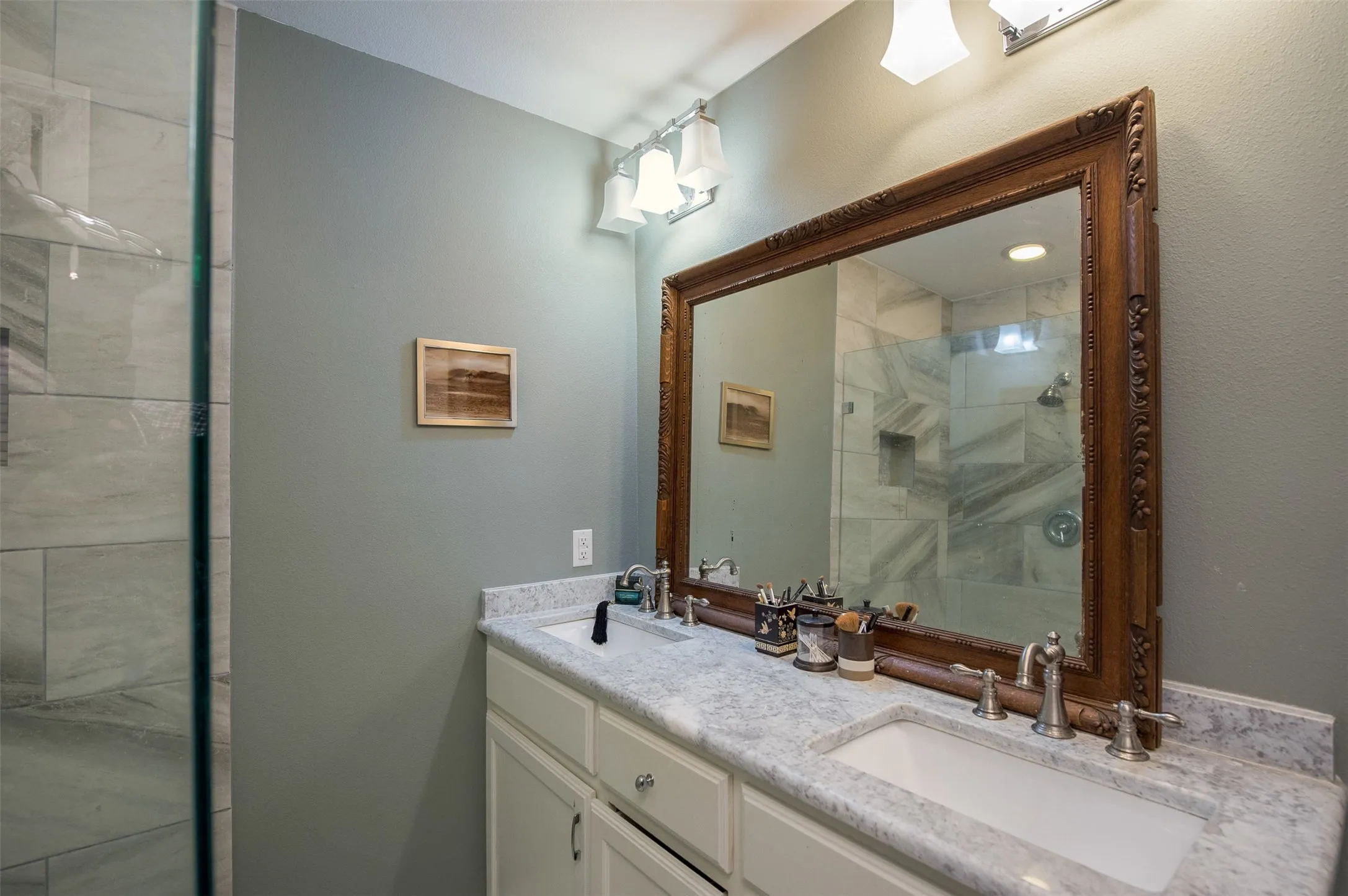 Single Family Residence For Rent in Tarrant County , 3540 Rashti Court, Fort Worth, Texas 76109, 3 Bedroom, 2 Bathroom, 1 Garage spaces, 1,366 Sqft, built in 1949, mls#21364284, Real Estate Agent in Fort Worth, Homes For Rent in Tarrant county, Homes For Rent in Fort Worth, Realtor in Fort Worth Texas, Real Estate Brokerage Independent Realty Texas, Luminita Cordes Realtor