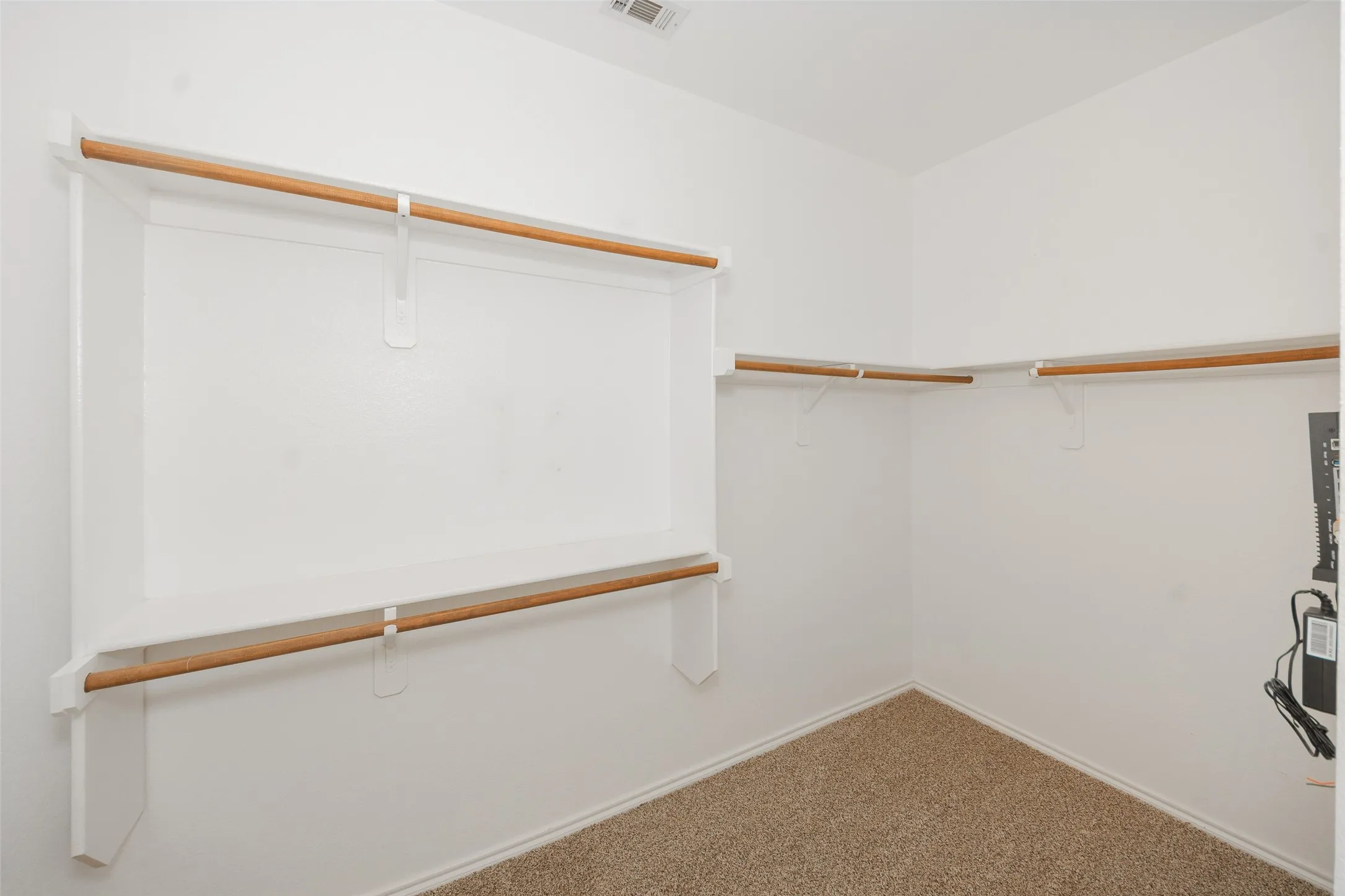 Single Family Residence For Rent in Tarrant County , 12808 Old Macgregor Lane, Fort Worth, Texas 76244, 4 Bedroom, 2 Bathroom, 2 Garage spaces, 1,673 Sqft, built in 2006, mls#21364528, Real Estate Agent in Fort Worth, Homes For Rent in Tarrant county, Homes For Rent in Fort Worth, Realtor in Fort Worth Texas, Real Estate Brokerage Independent Realty Texas, Luminita Cordes Realtor