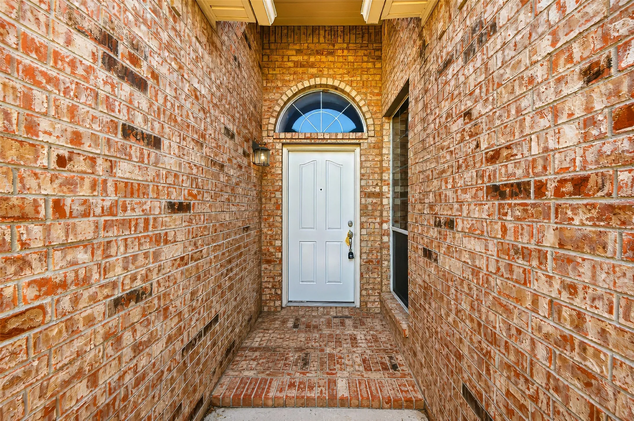 Single Family Residence For Rent in Tarrant County , 12808 Old Macgregor Lane, Fort Worth, Texas 76244, 4 Bedroom, 2 Bathroom, 2 Garage spaces, 1,673 Sqft, built in 2006, mls#21364528, Real Estate Agent in Fort Worth, Homes For Rent in Tarrant county, Homes For Rent in Fort Worth, Realtor in Fort Worth Texas, Real Estate Brokerage Independent Realty Texas, Luminita Cordes Realtor