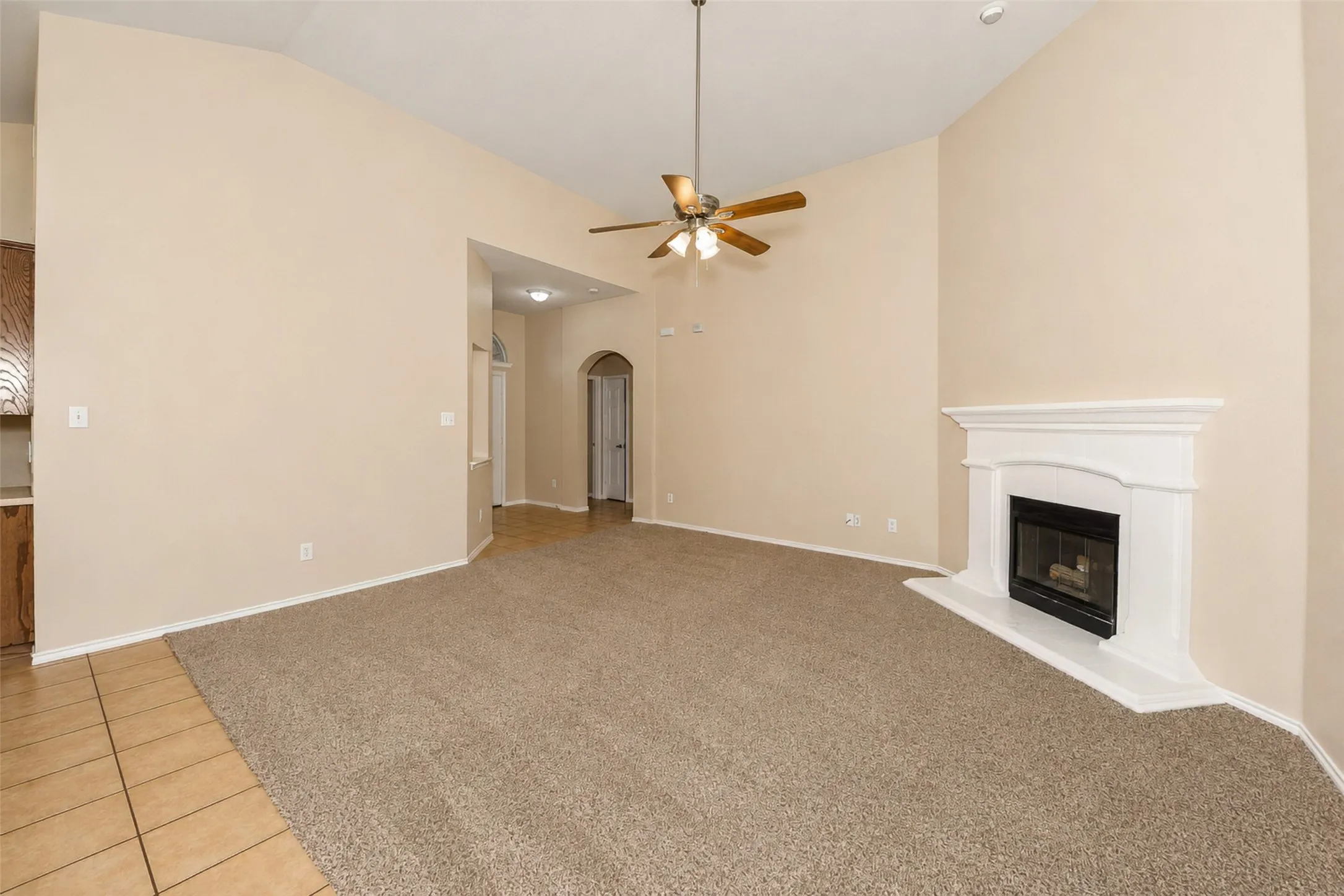 Single Family Residence For Rent in Tarrant County , 12808 Old Macgregor Lane, Fort Worth, Texas 76244, 4 Bedroom, 2 Bathroom, 2 Garage spaces, 1,673 Sqft, built in 2006, mls#21364528, Real Estate Agent in Fort Worth, Homes For Rent in Tarrant county, Homes For Rent in Fort Worth, Realtor in Fort Worth Texas, Real Estate Brokerage Independent Realty Texas, Luminita Cordes Realtor